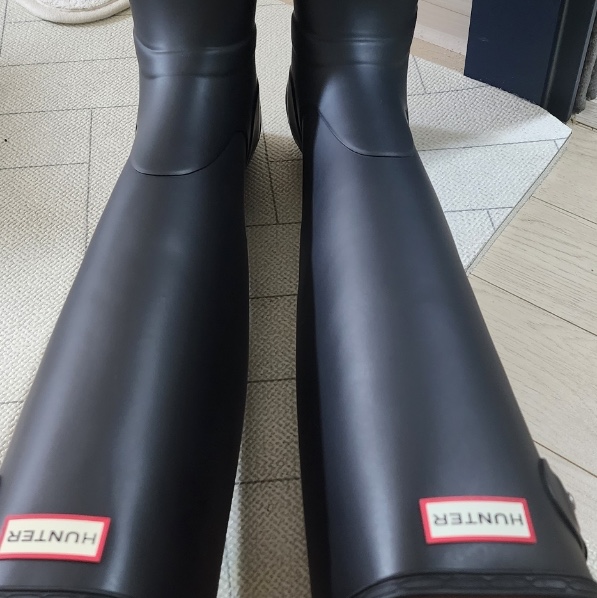 (W) Hunter Original Tall Rain Boots Black 착용 스타일