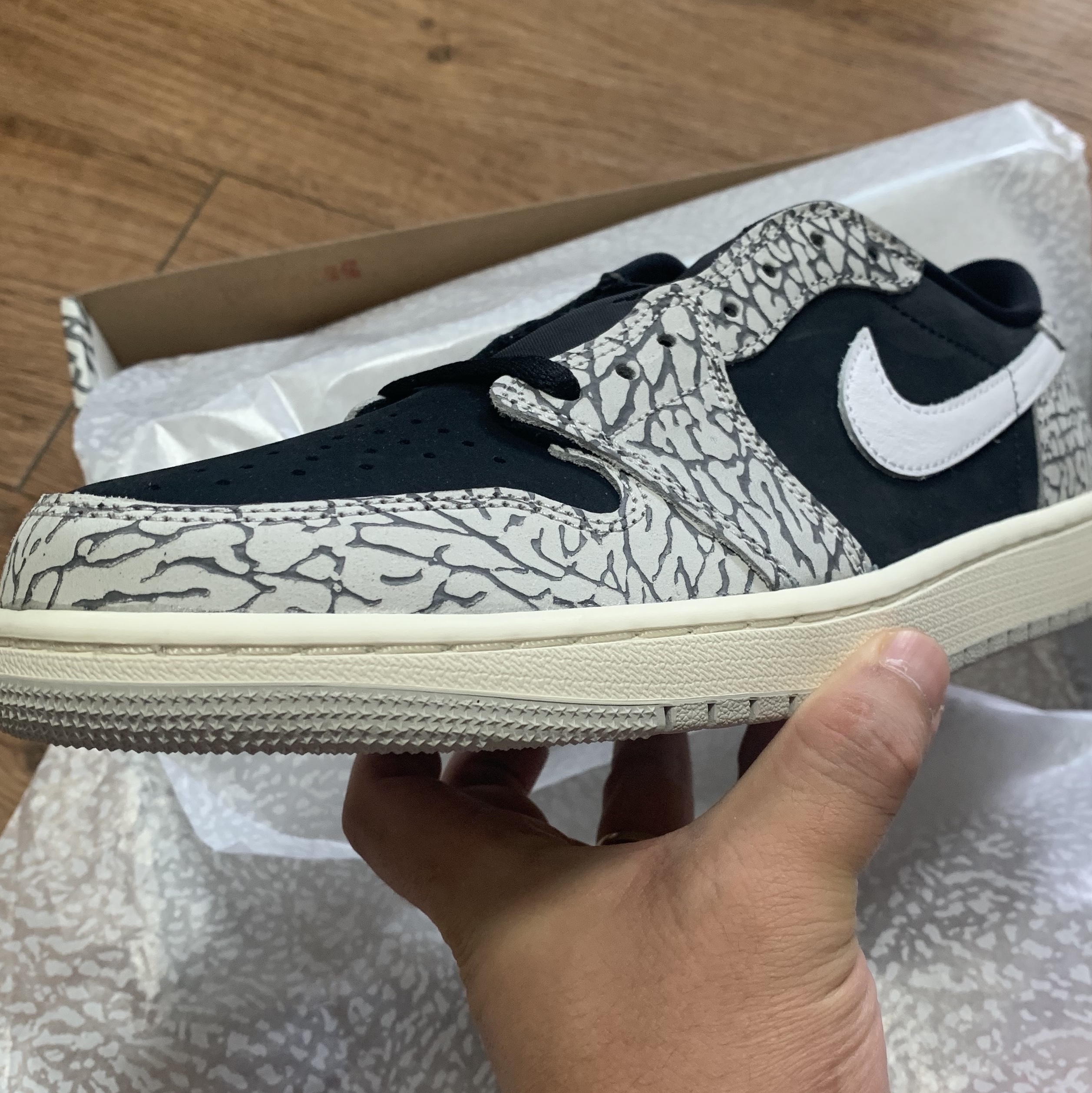 Jordan 1 Retro Low OG Black Cement 착용 스타일
