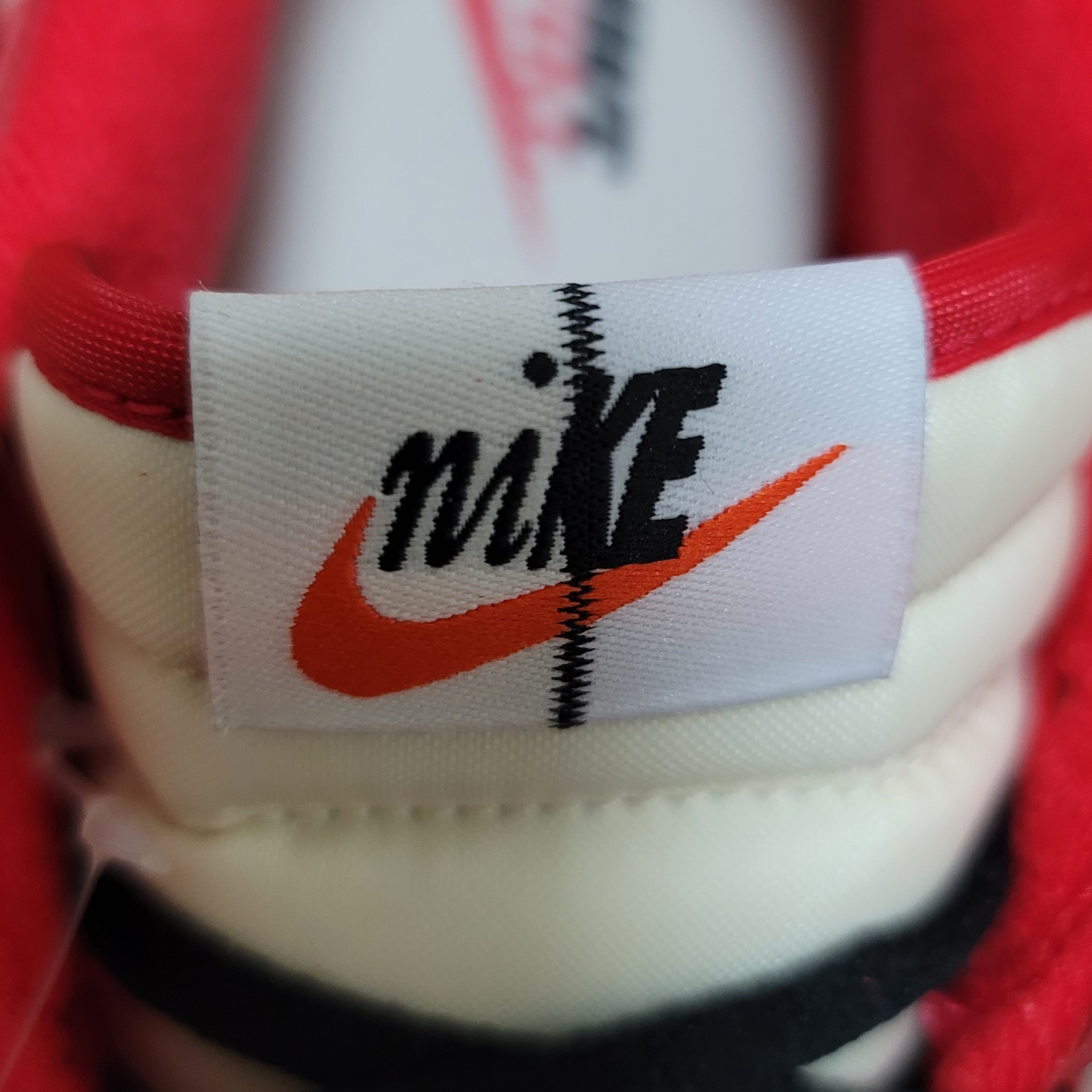 Nike Dunk Low Retro PRM University Red Black 착용 스타일 - 4