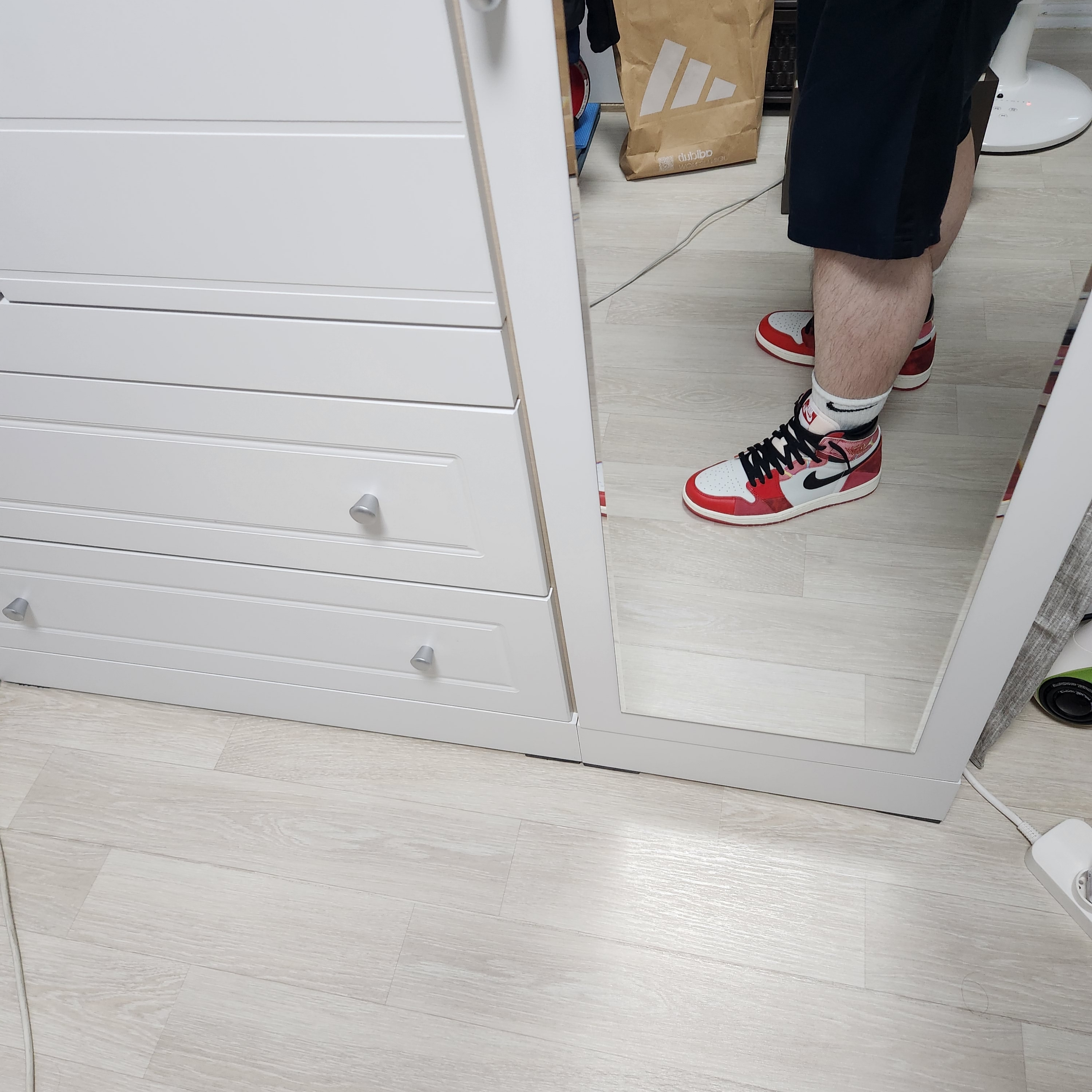 Jordan 1 Retro High Spider-Man Next Chapter 착용 스타일 - 2