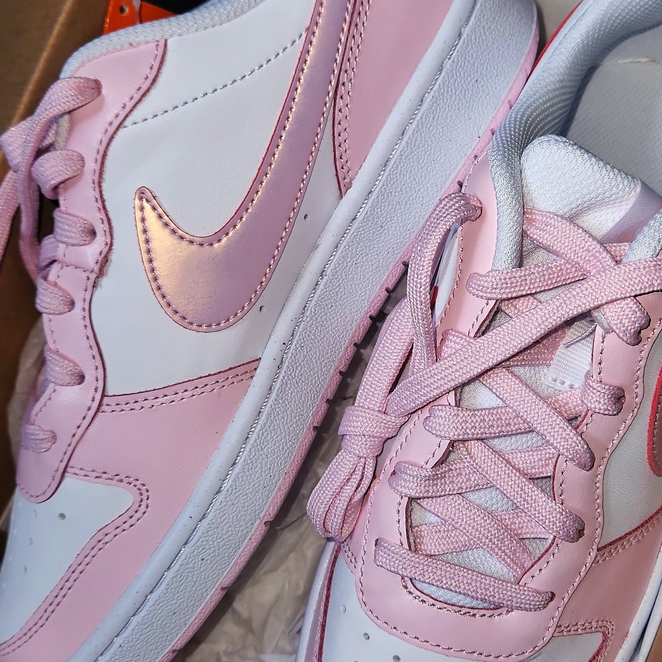 (GS) Nike Court Borough 2 SE White Pink Foam 착용 스타일