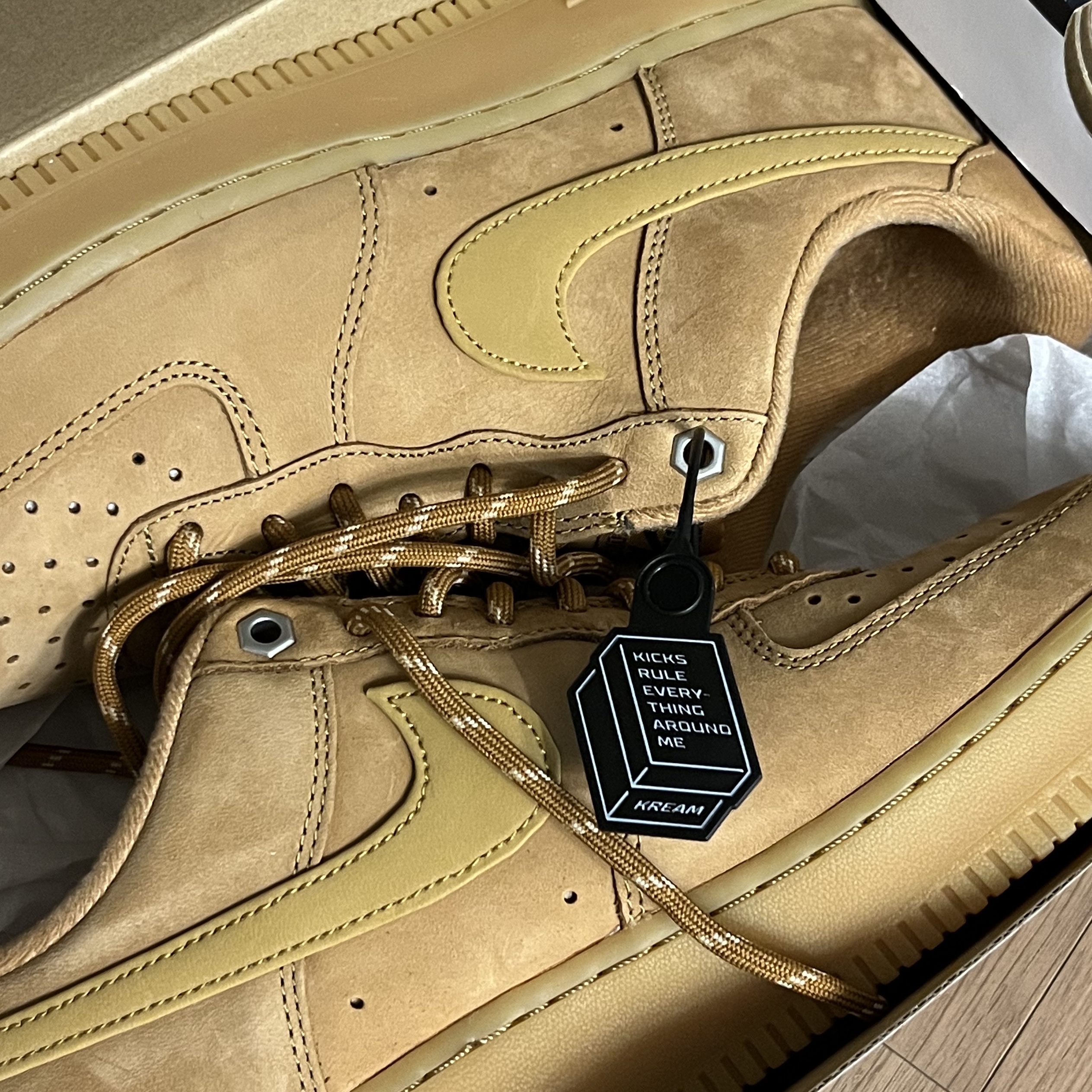 Nike Air Force 1 '07 WB Flax 착용 스타일