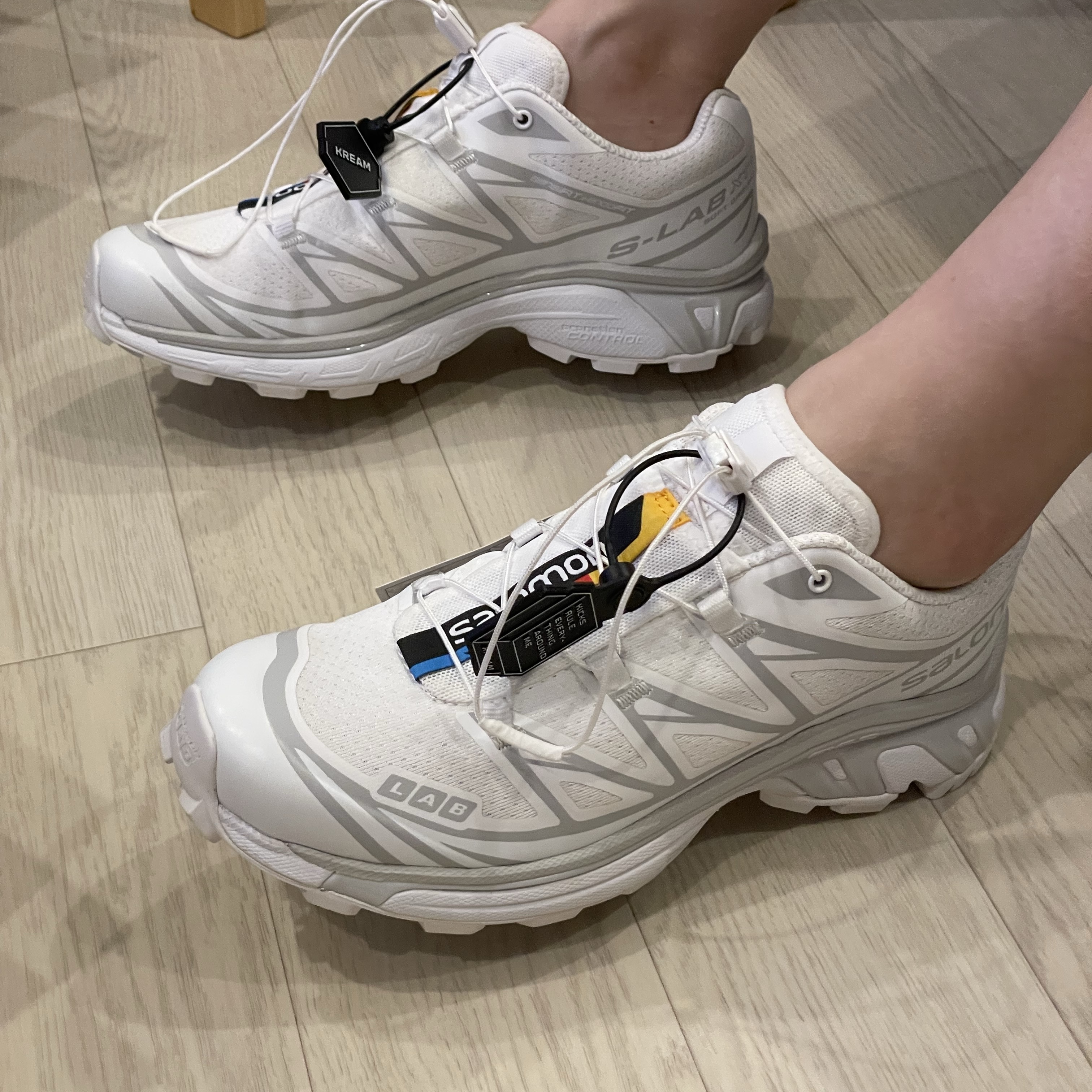 Salomon XT-6 ADV White 착용 스타일