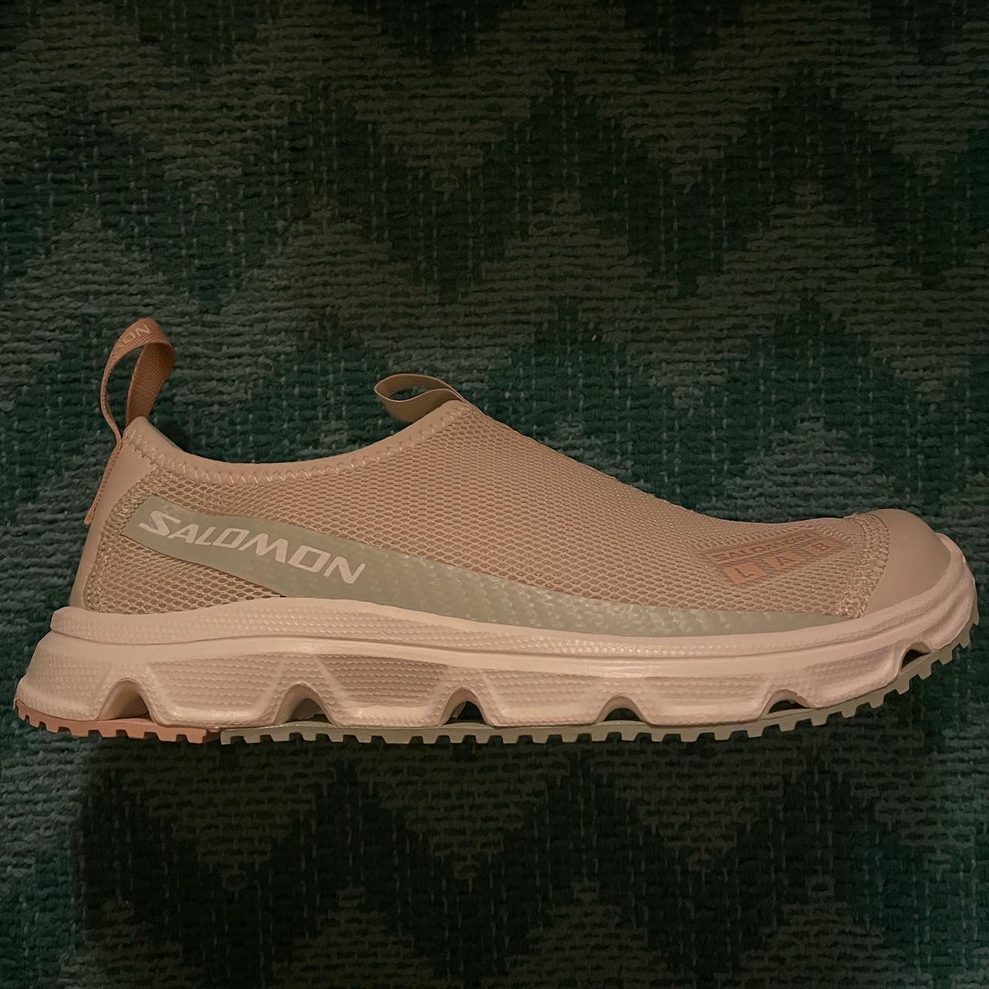 Salomon RX Moc Cottage Core Vanilla Ice Desert Sage 착용 스타일 - 2