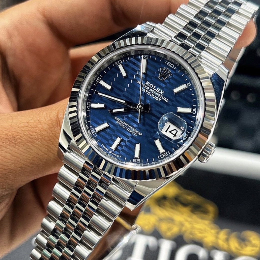 Rolex Datejust 36mm 126234 Fluted Motif Bright Blue Jubilee 착용 스타일