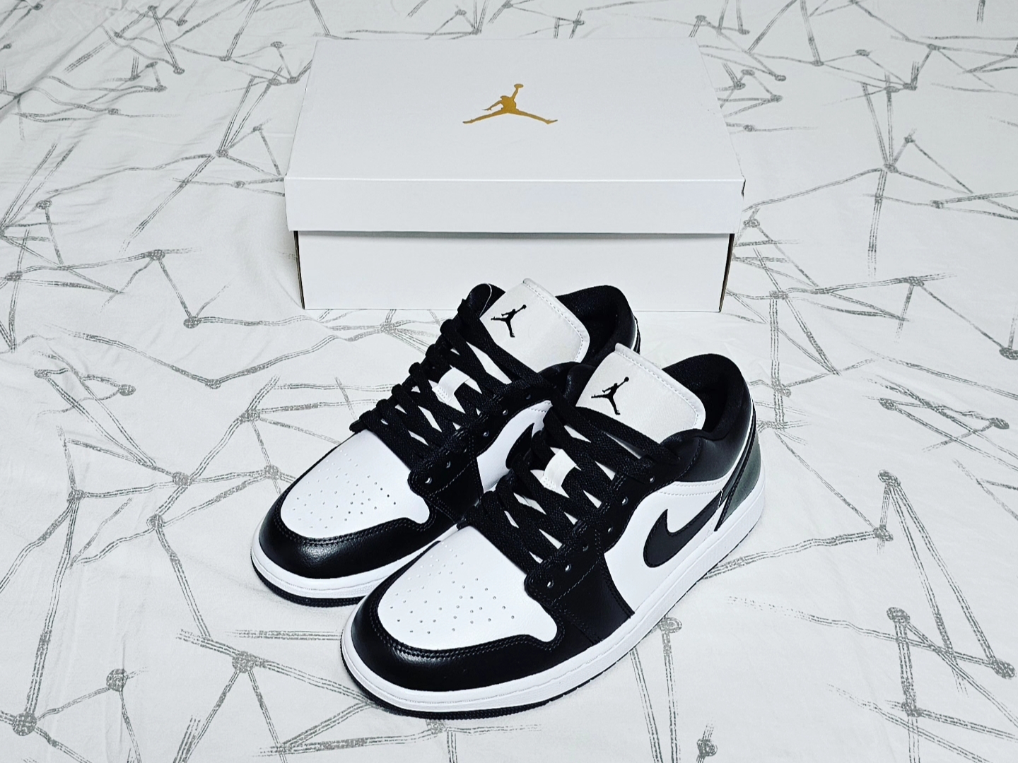 (W) Jordan 1 Low Black and White 착용 스타일 - 1