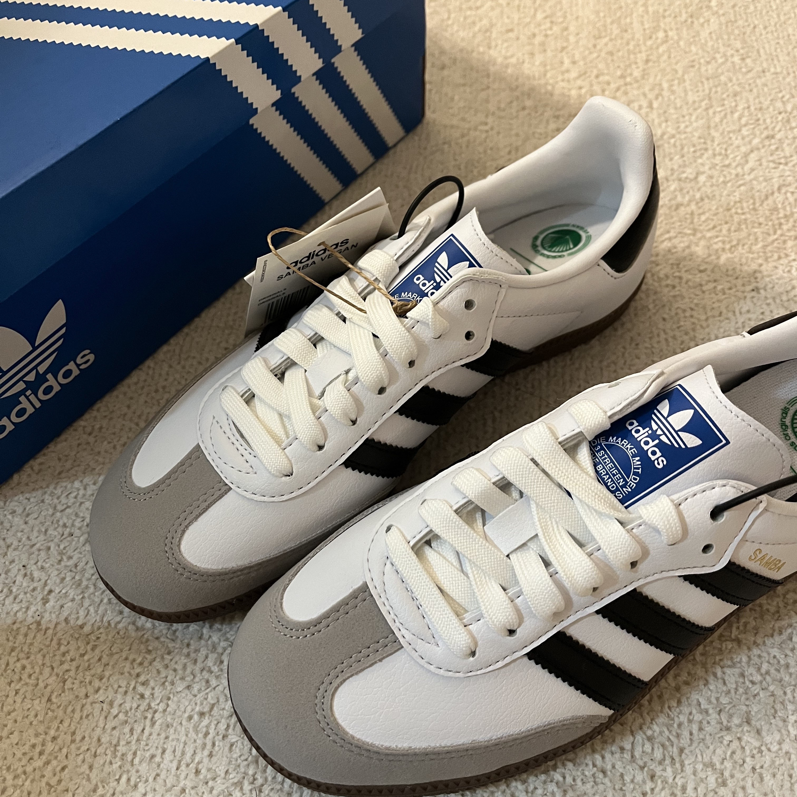 Adidas Samba Vegan White Black 착용 스타일 - 1