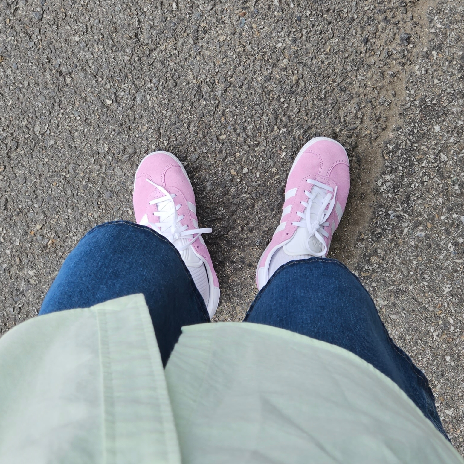 (J) Adidas Gazelle Bliss Lilac 착용 스타일 - 2
