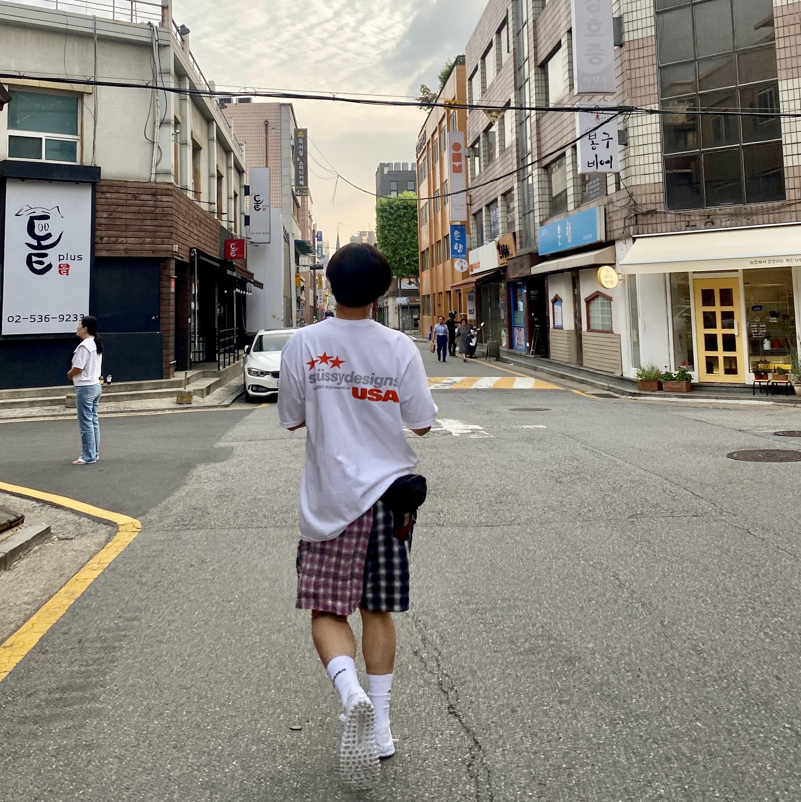 Stussy Designs USA T-Shirt White 착용 스타일