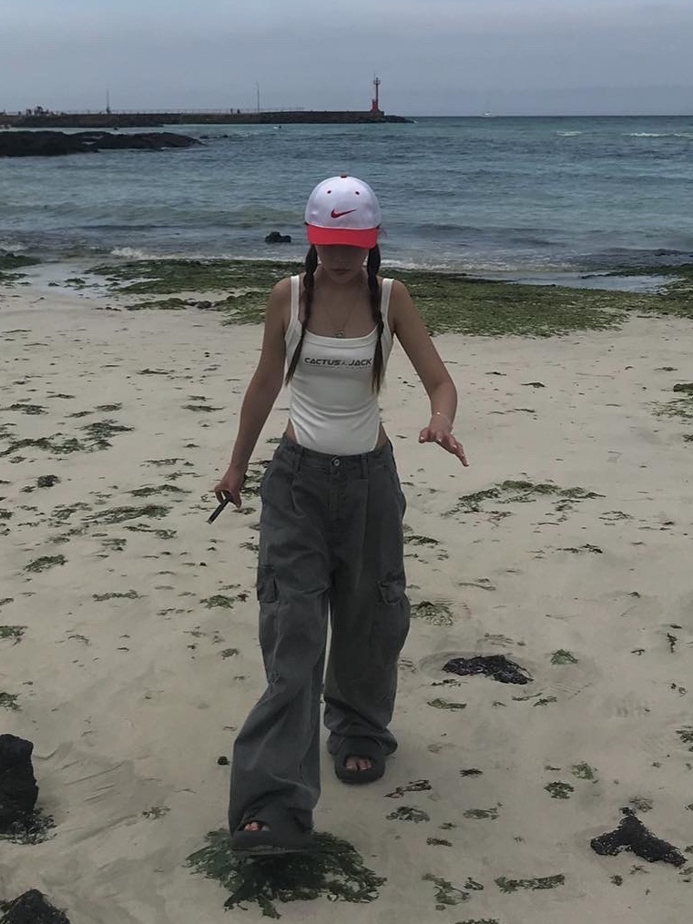 (W) Jordan x Travis Scott Bodysuit Sail - Asia, Adidas Yeezy Slide Onyx 착용 스타일