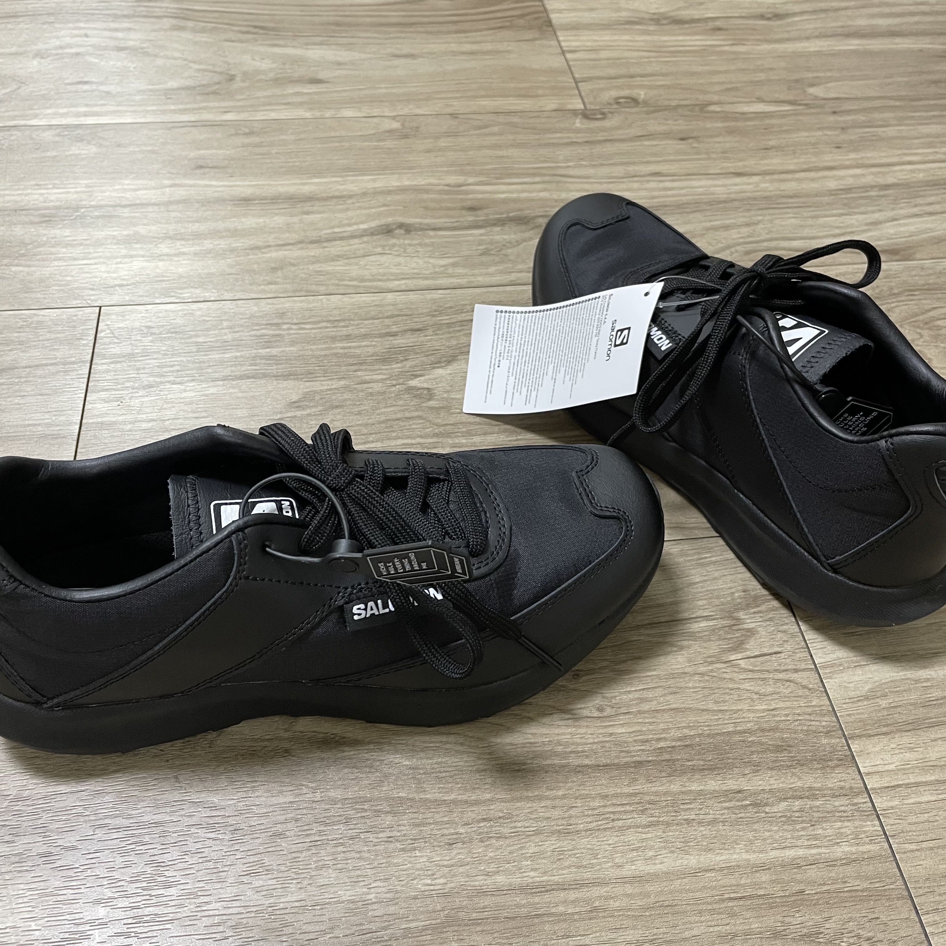 Salomon x Comme des Garcons SR90 Black 착용 스타일