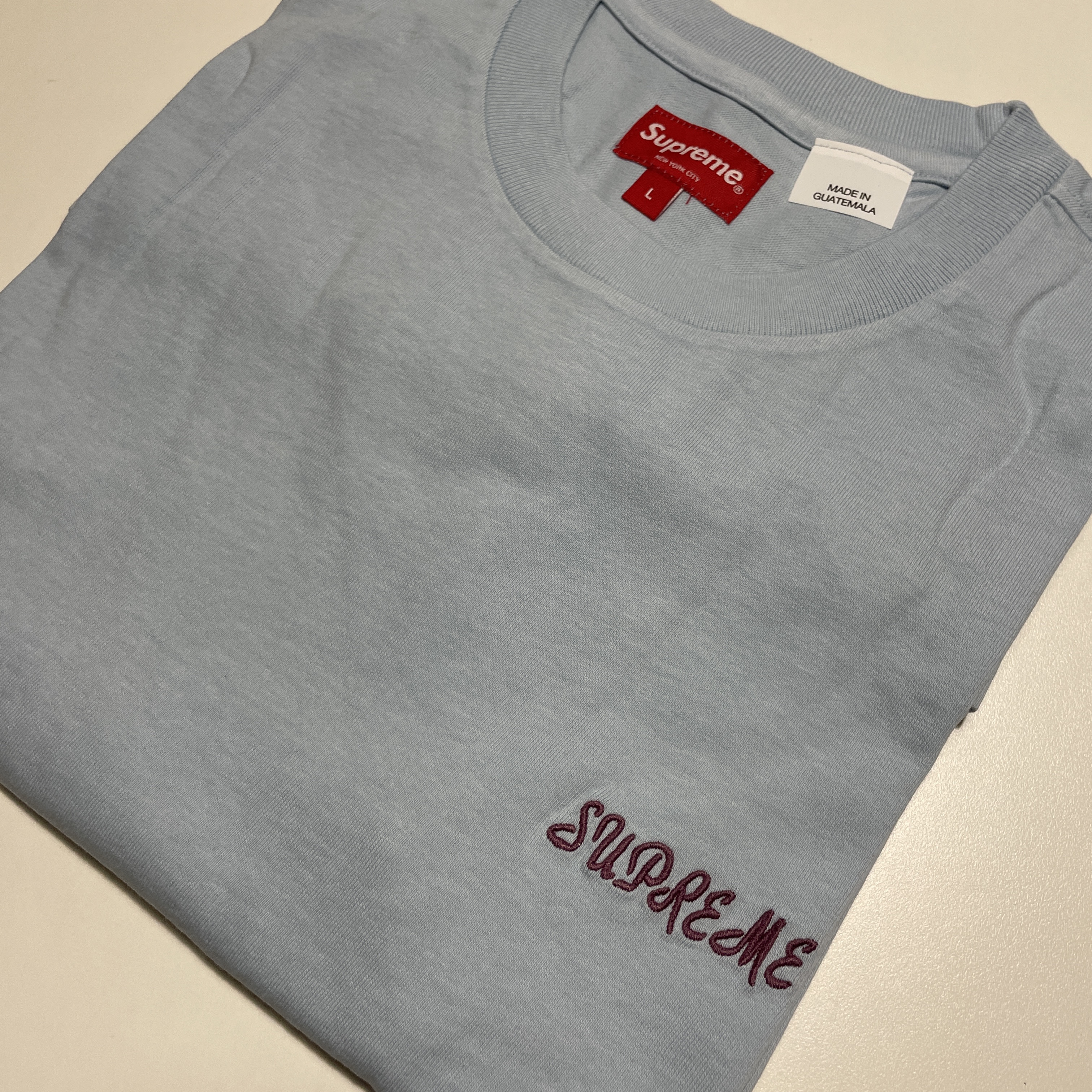 Supreme Washed Script S/S Top Light Blue - 23SS, Supreme Pigment Canvas S Logo 6-Panel Olive - 23SS 착용 스타일 - 2