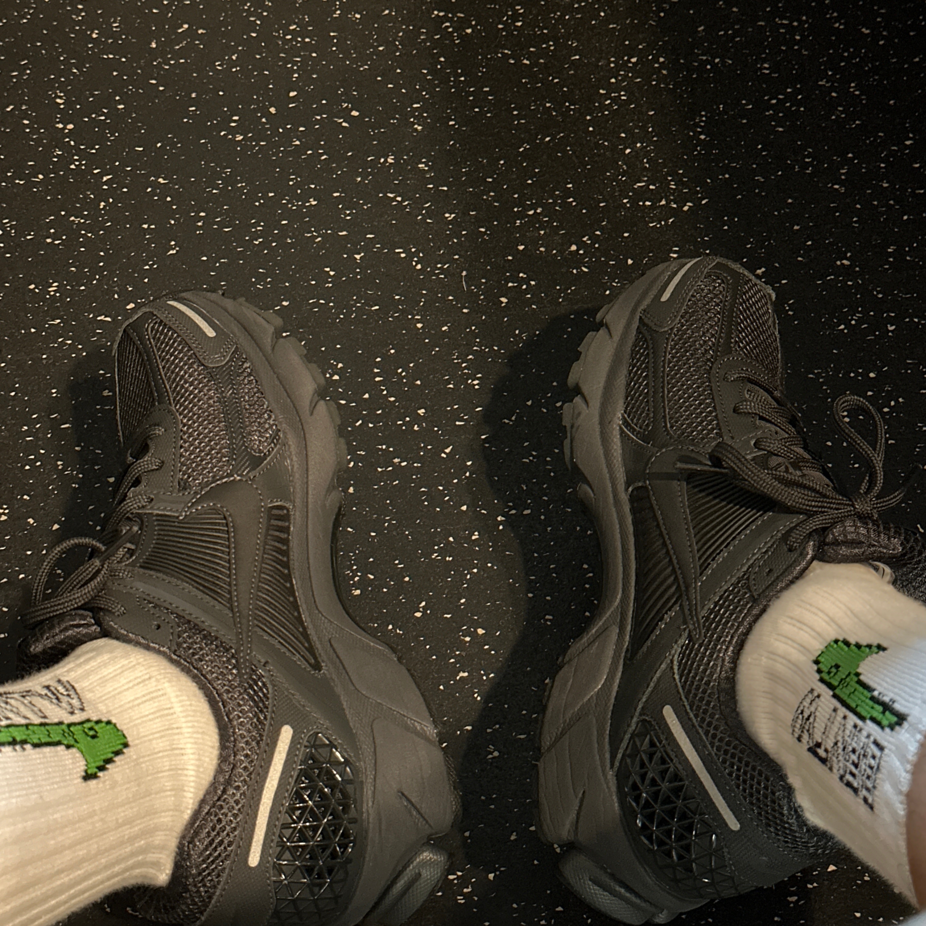 Nike Zoom Vomero 5 SP Anthracite 2023 착용 스타일