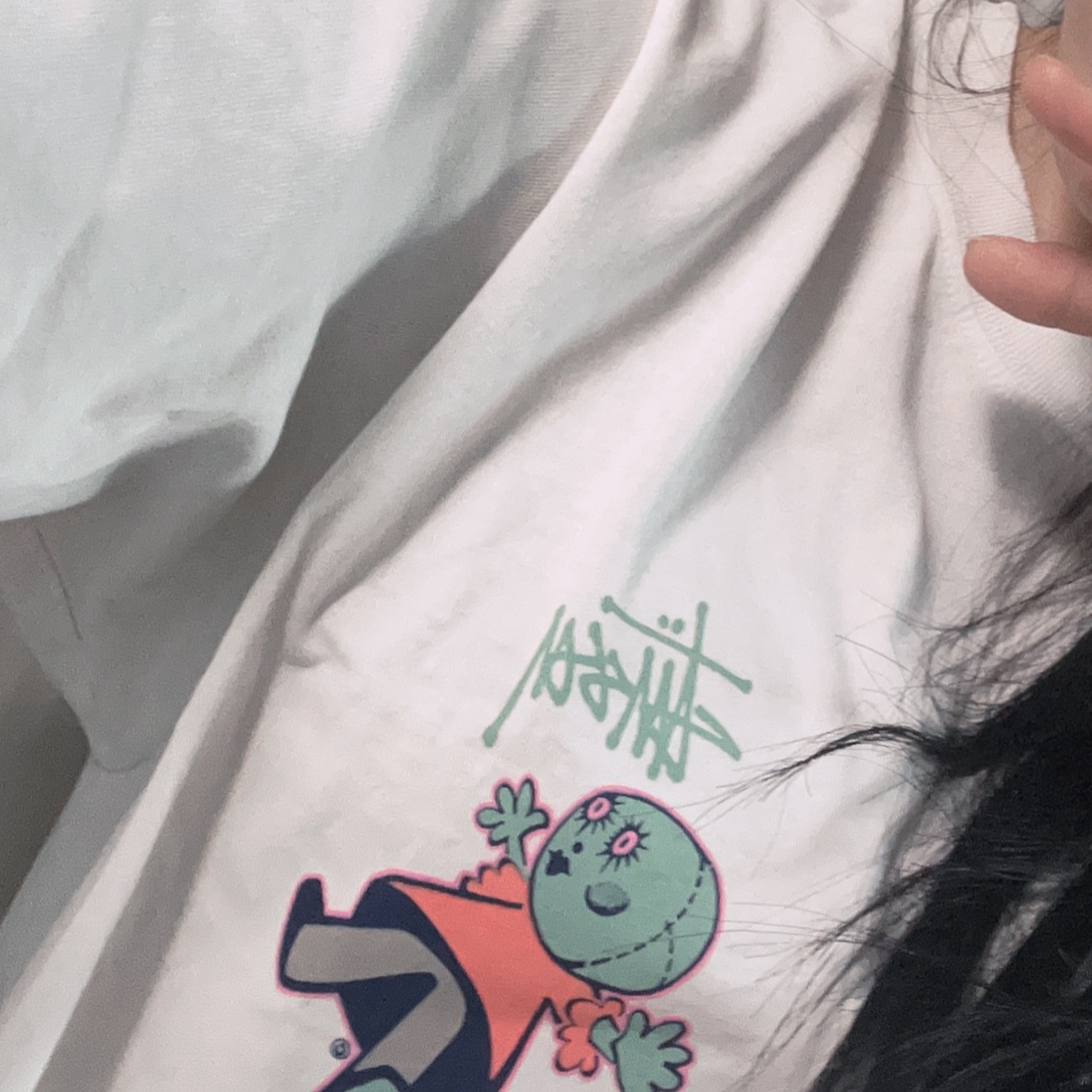 Stussy Dollie Pigment Dyed T-Shirt Natural 착용 스타일 - 2