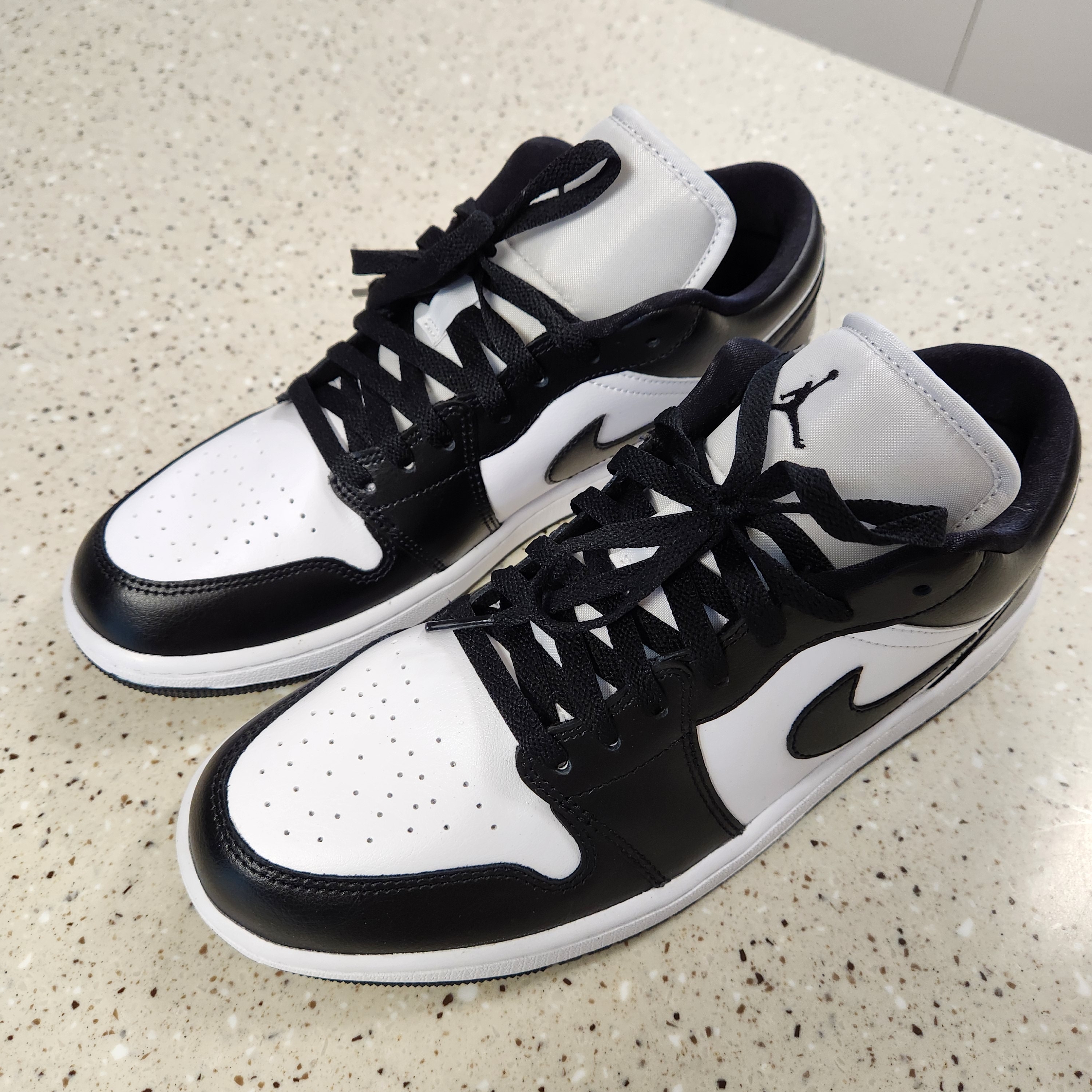 (W) Jordan 1 Low Black and White 착용 스타일