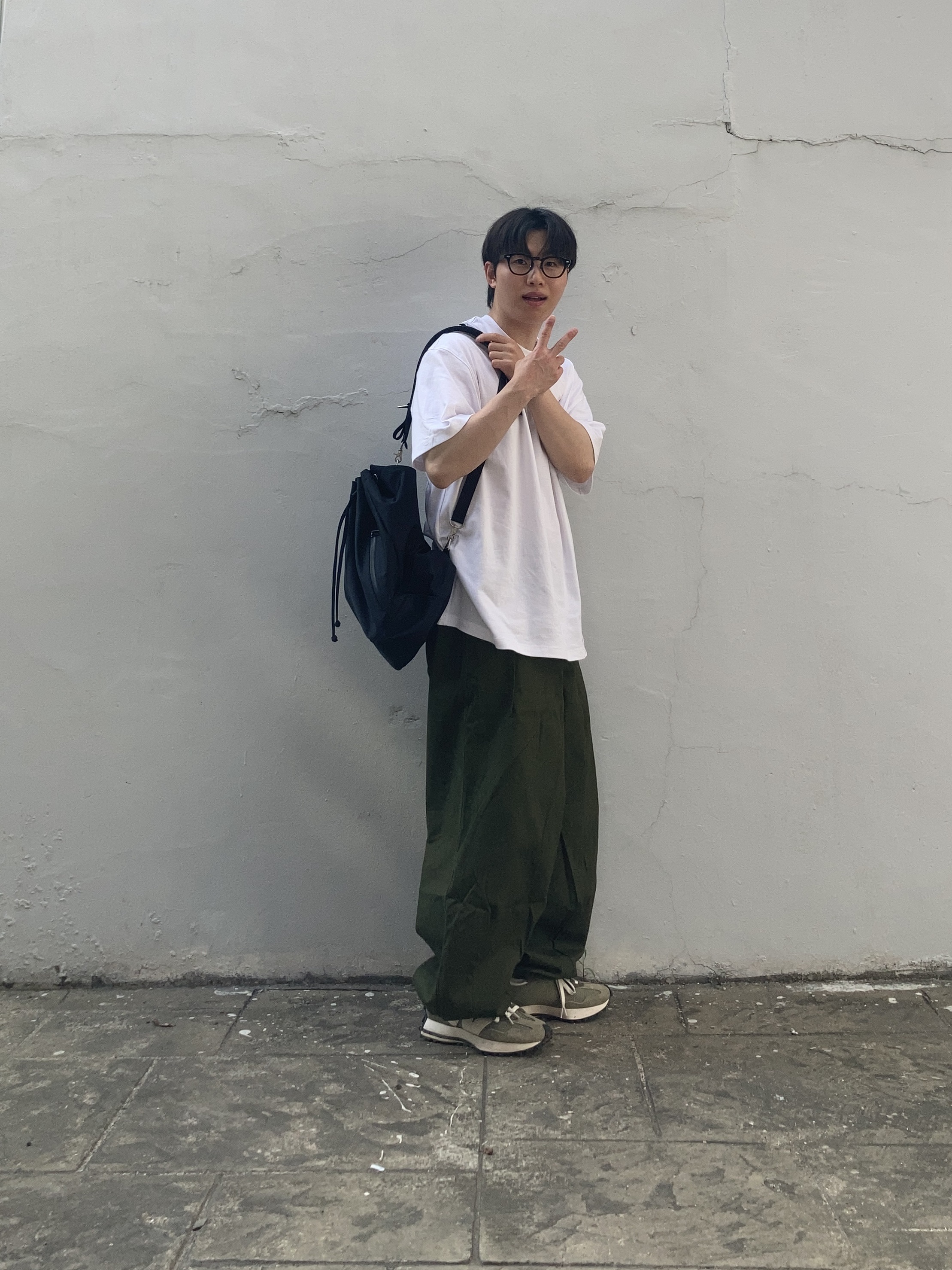 New Balance 327 Khaki - JD Sports Exclusive 착용 스타일 - 1