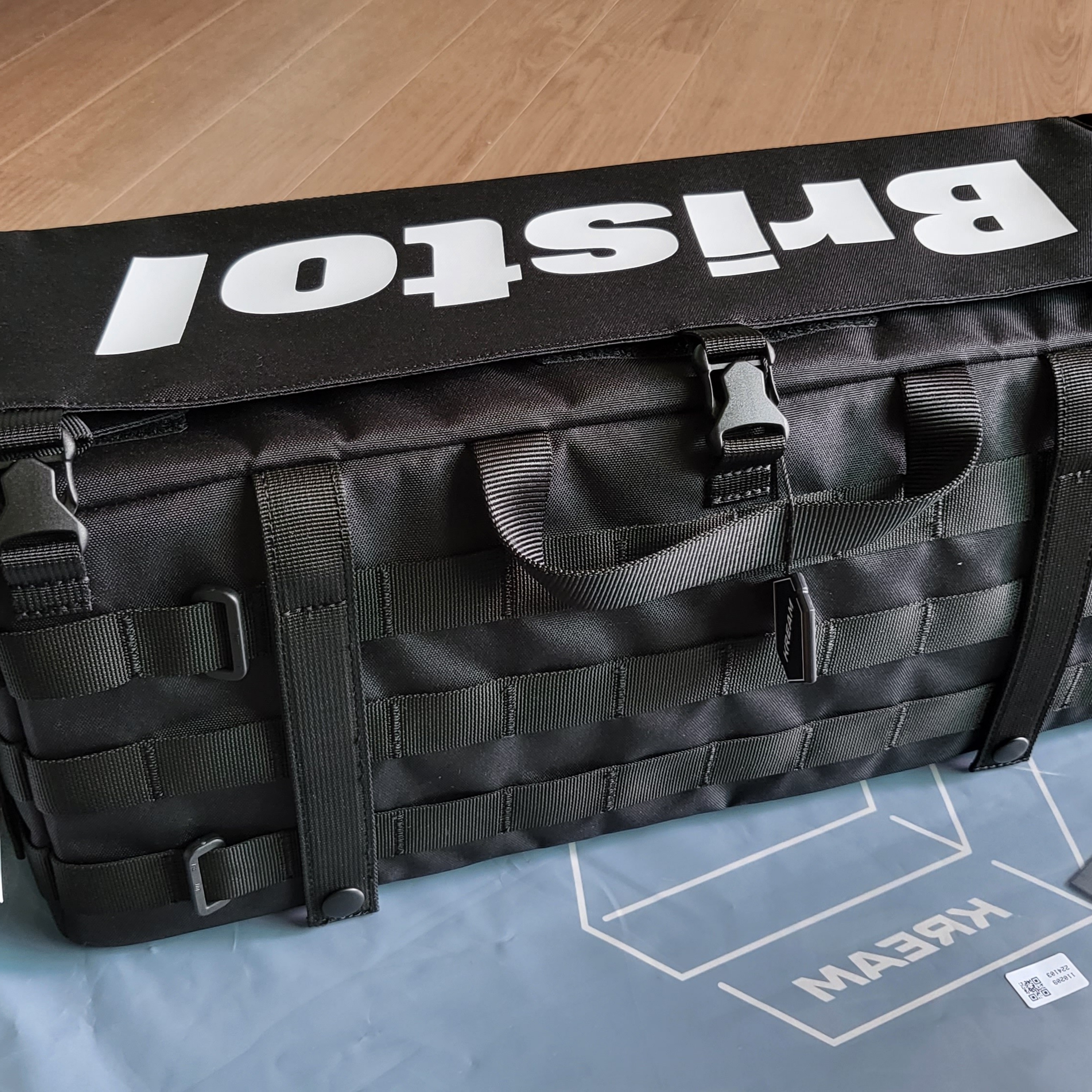 Helinox x FC Real Bristol Tactical Table Side Storage M Black 착용 스타일 - 3