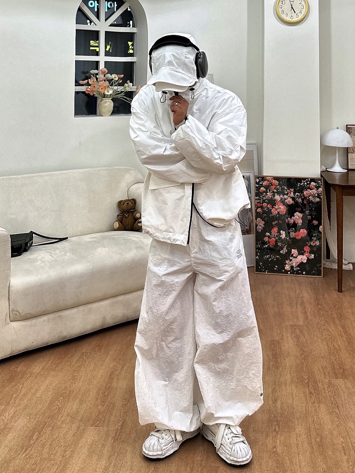 Maison Mihara Yasuhiro Blakey OG Sole Canvas Low-top Sneakers White, Apple AirPods Max Lightning Space Gray (Korean Ver.) 착용 스타일 - 5