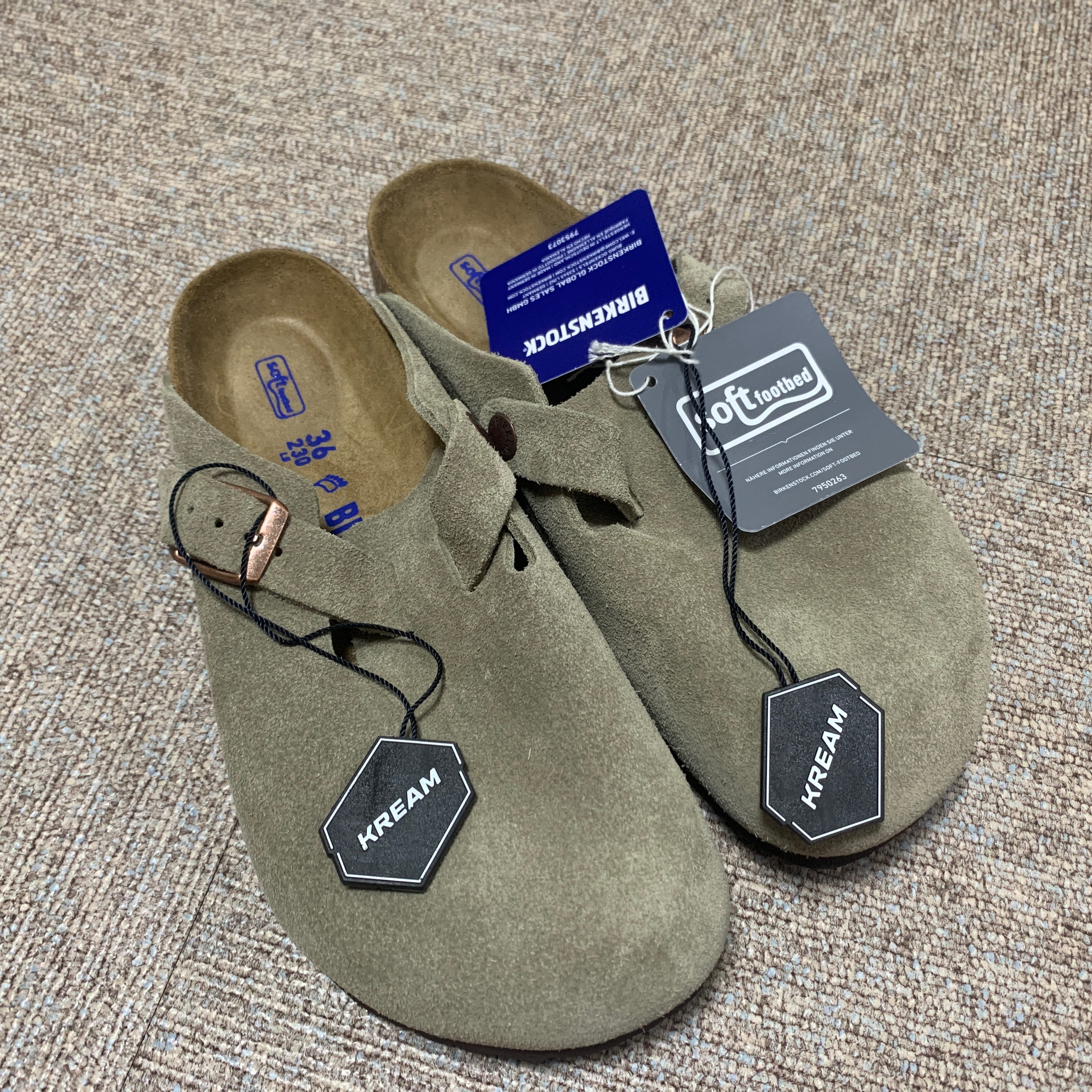 Birkenstock Boston Soft Footbed Taupe - Regular 착용 스타일