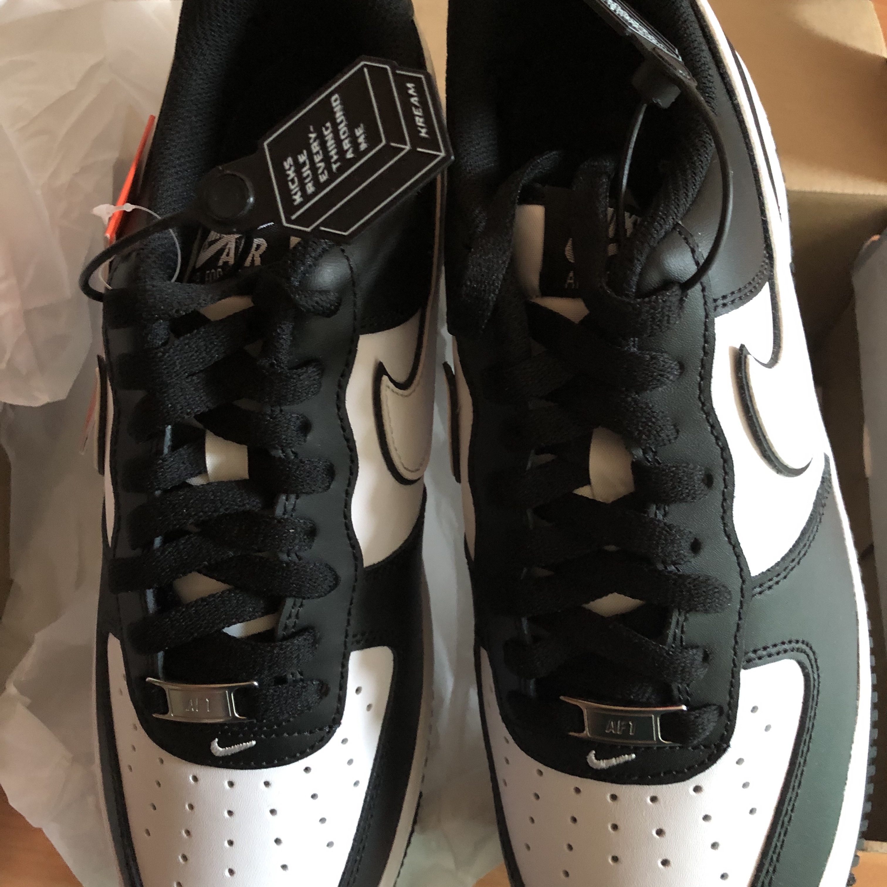 Nike Air Force 1 '07 Black White 착용 스타일