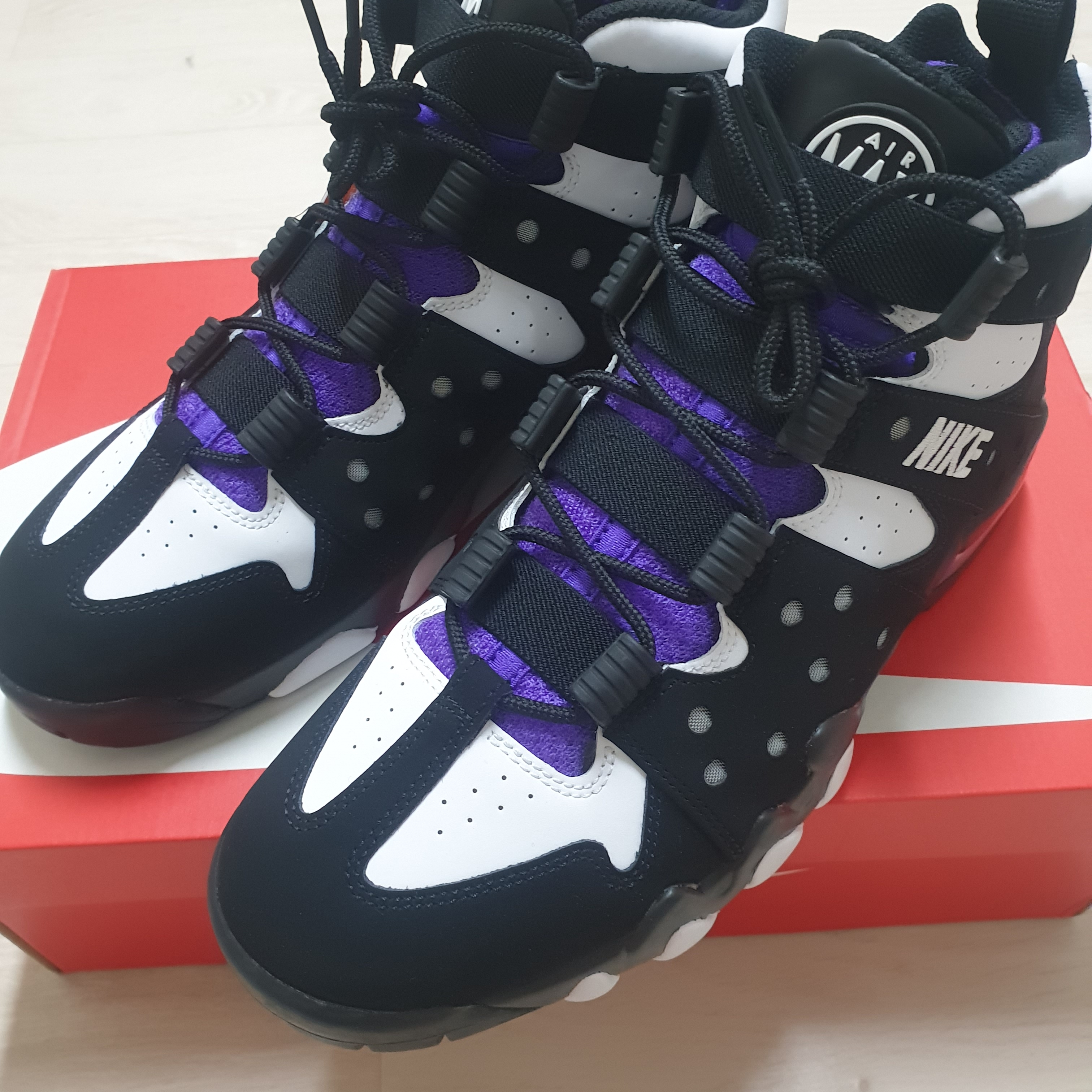 Nike Air Max 2 CB 94 Black and Pure Purple 착용 스타일