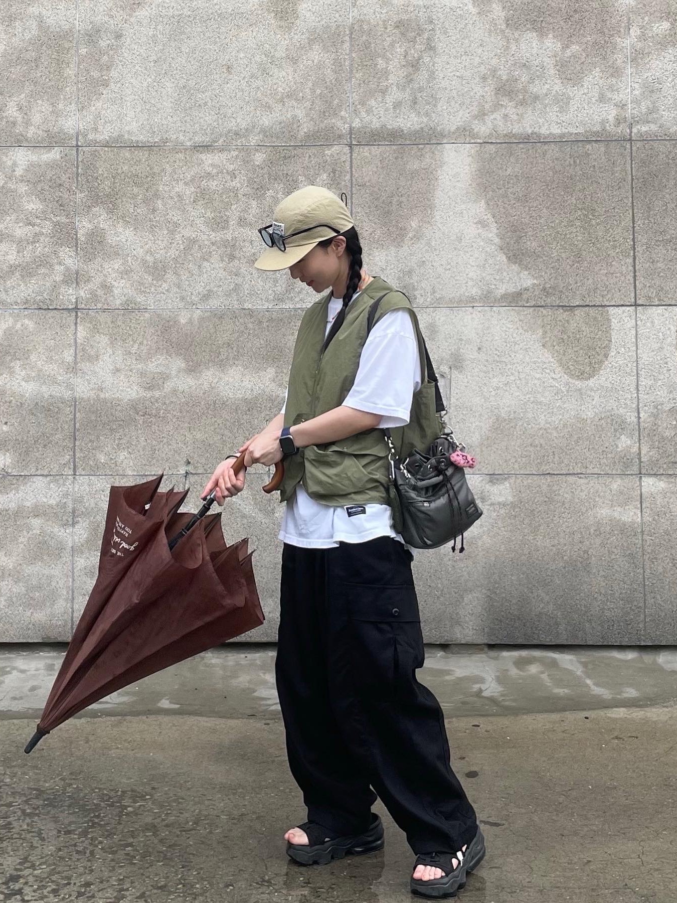 Porter Balloonsac Silver Grey, Human Made Military Card Case Olive Drab 착용 스타일 - 3