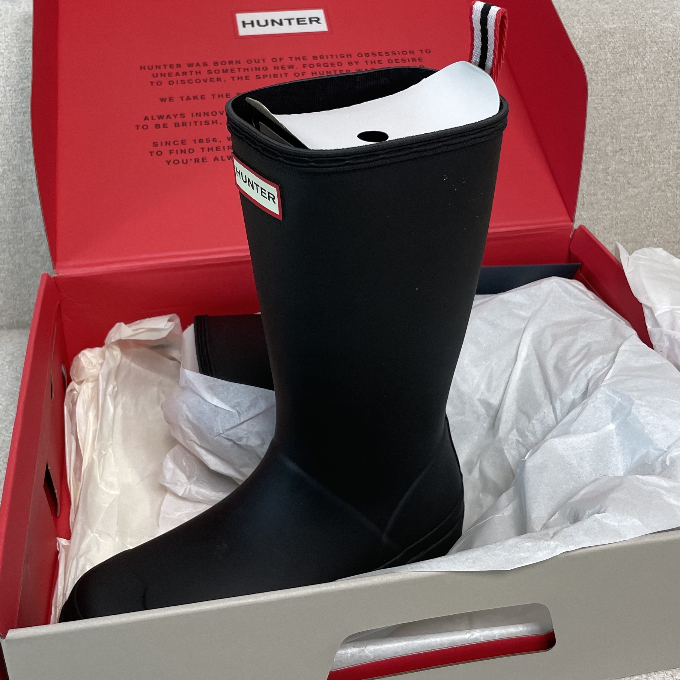 (W) Hunter Play Tall Wellington Rain Boots Black 착용 스타일