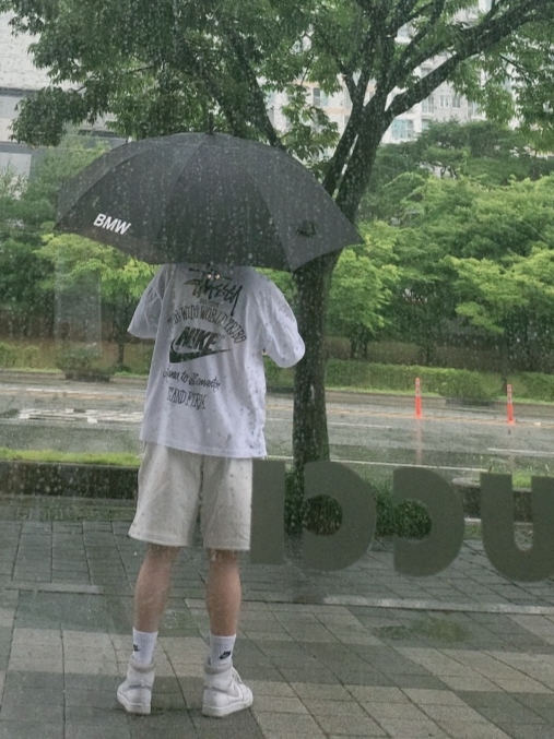 Nike NRG Solo Swoosh Fleece Shorts Phantom White - Asia, Nike x Stussy T-Shirt White (DV1774-100) 착용 스타일