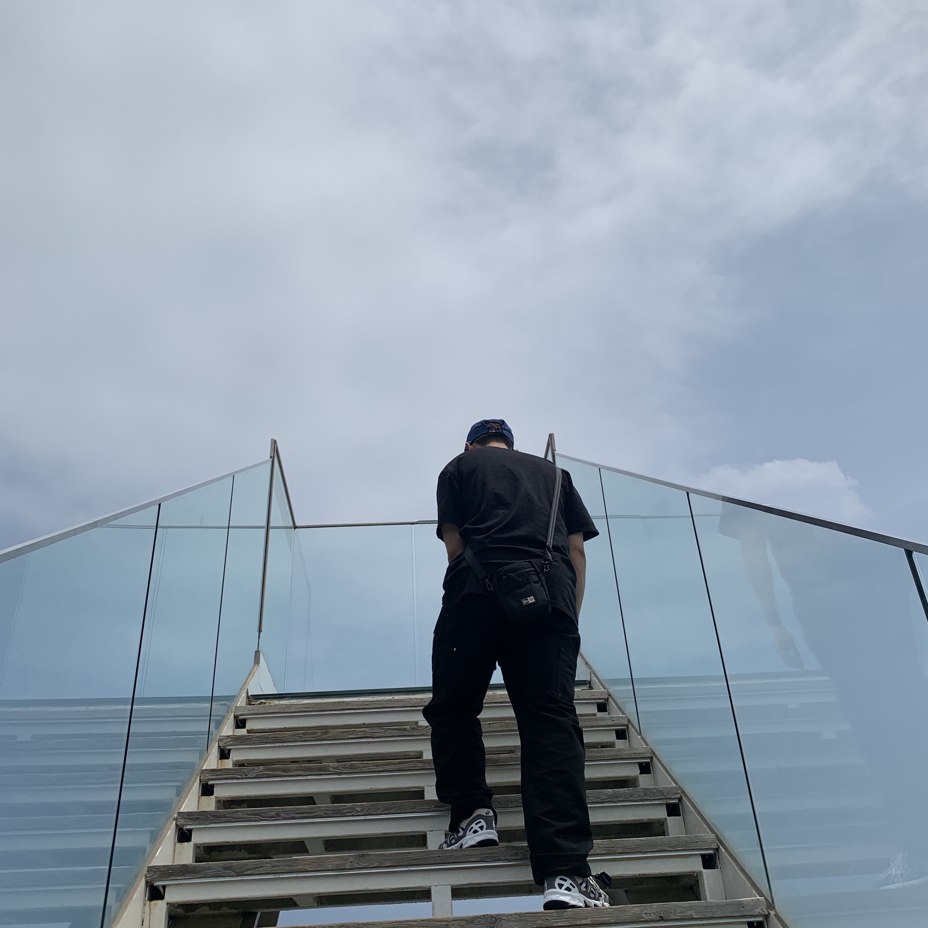 Carhartt WIP x Awake NY Double Knee Pants Black, Maison Kitsune Grey Fox Head Patch Classic T-Shirt Black 착용 스타일 - 3