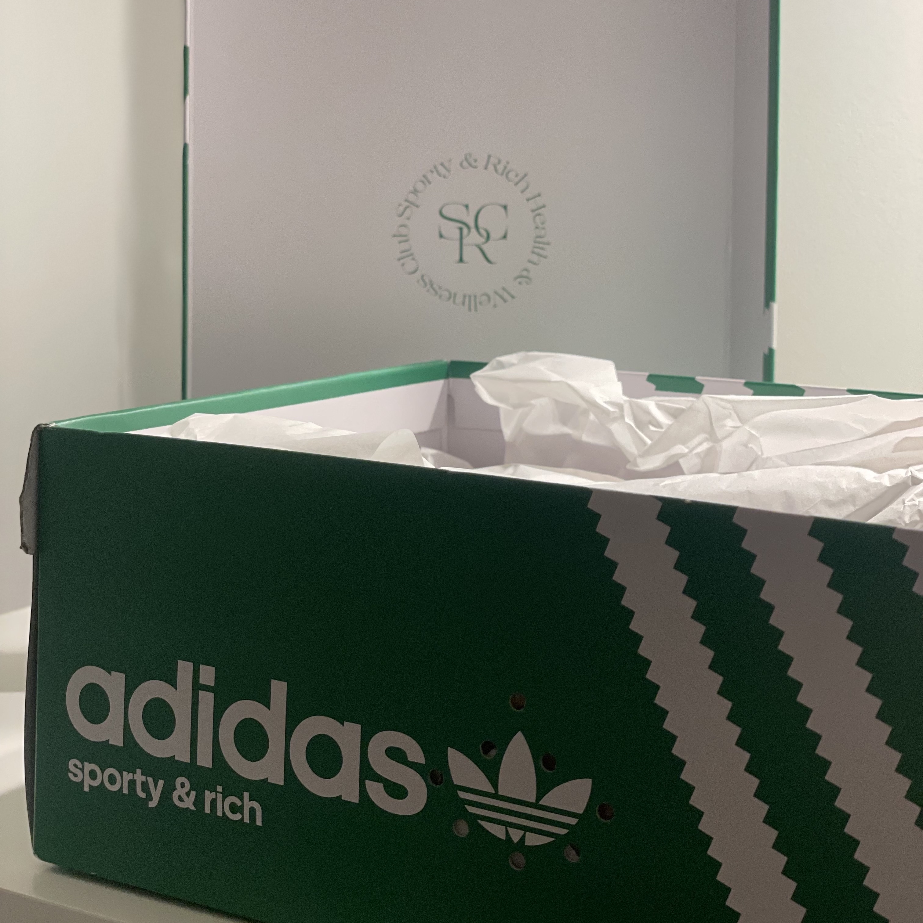 Adidas x Sporty & Rich Samba Cloud White Legend Ink 착용 스타일 - 4