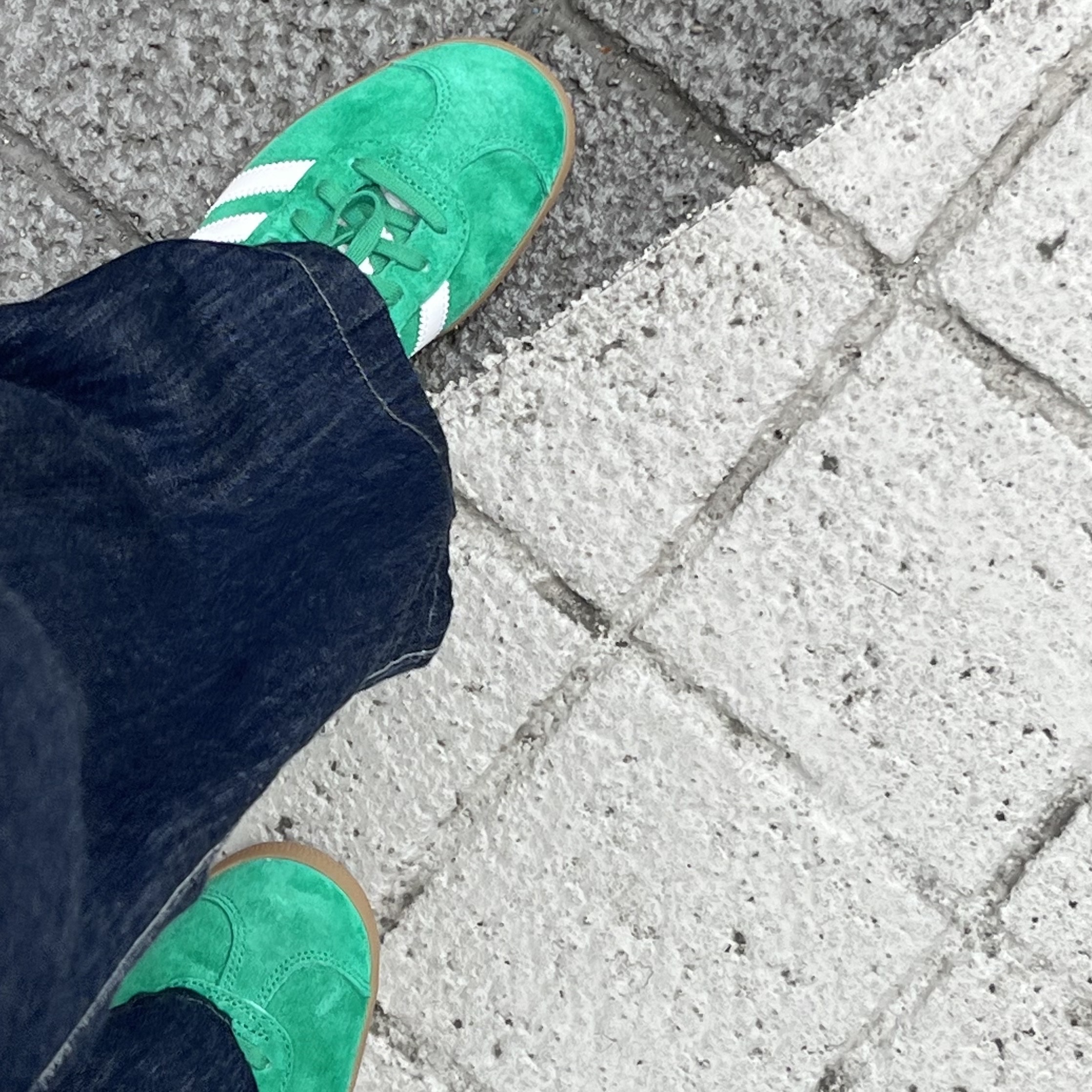 Adidas Gazelle Court Green Cloud White 착용 스타일