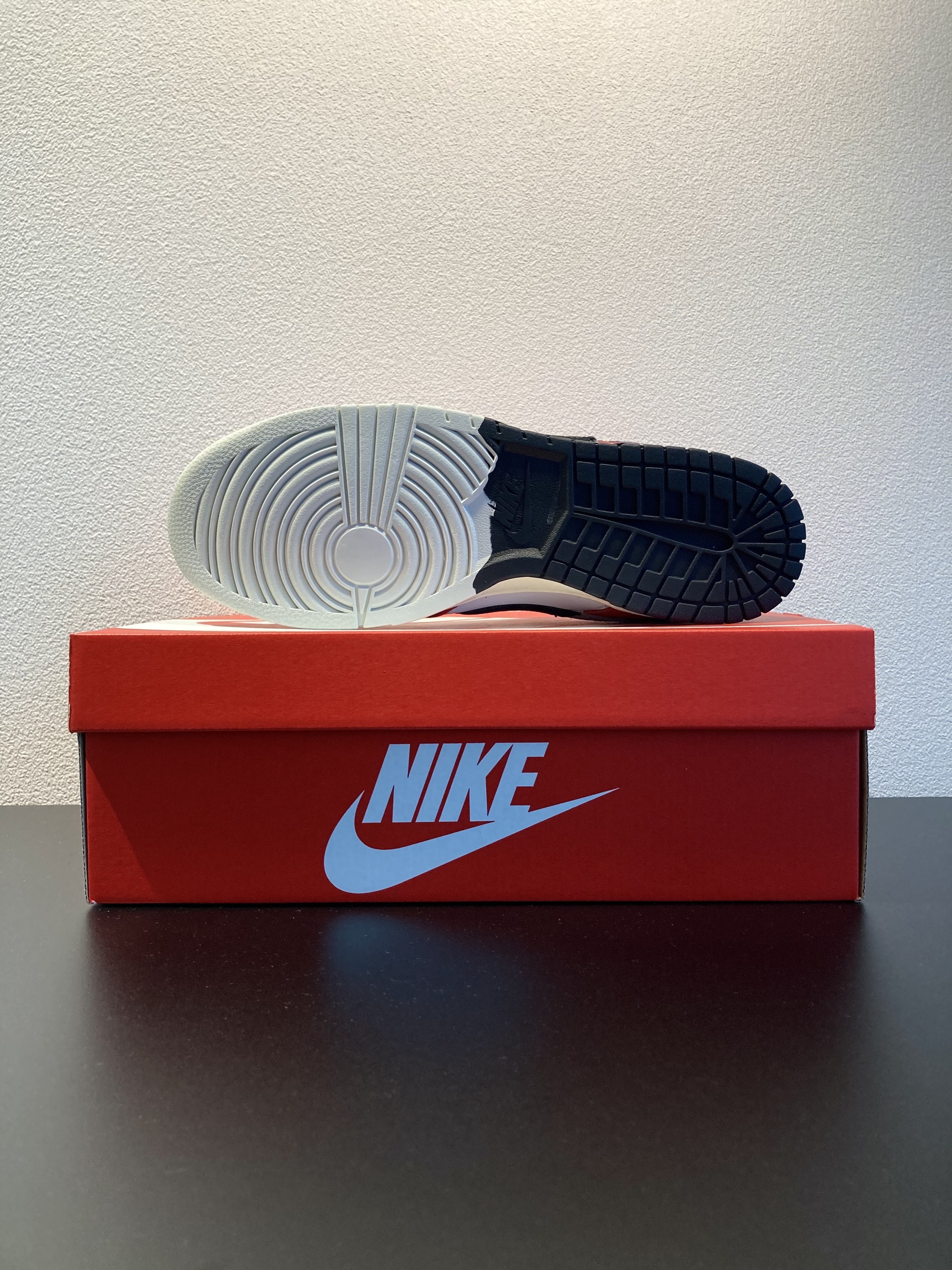 Nike Dunk Low Retro PRM University Red Black 착용 스타일 - 5