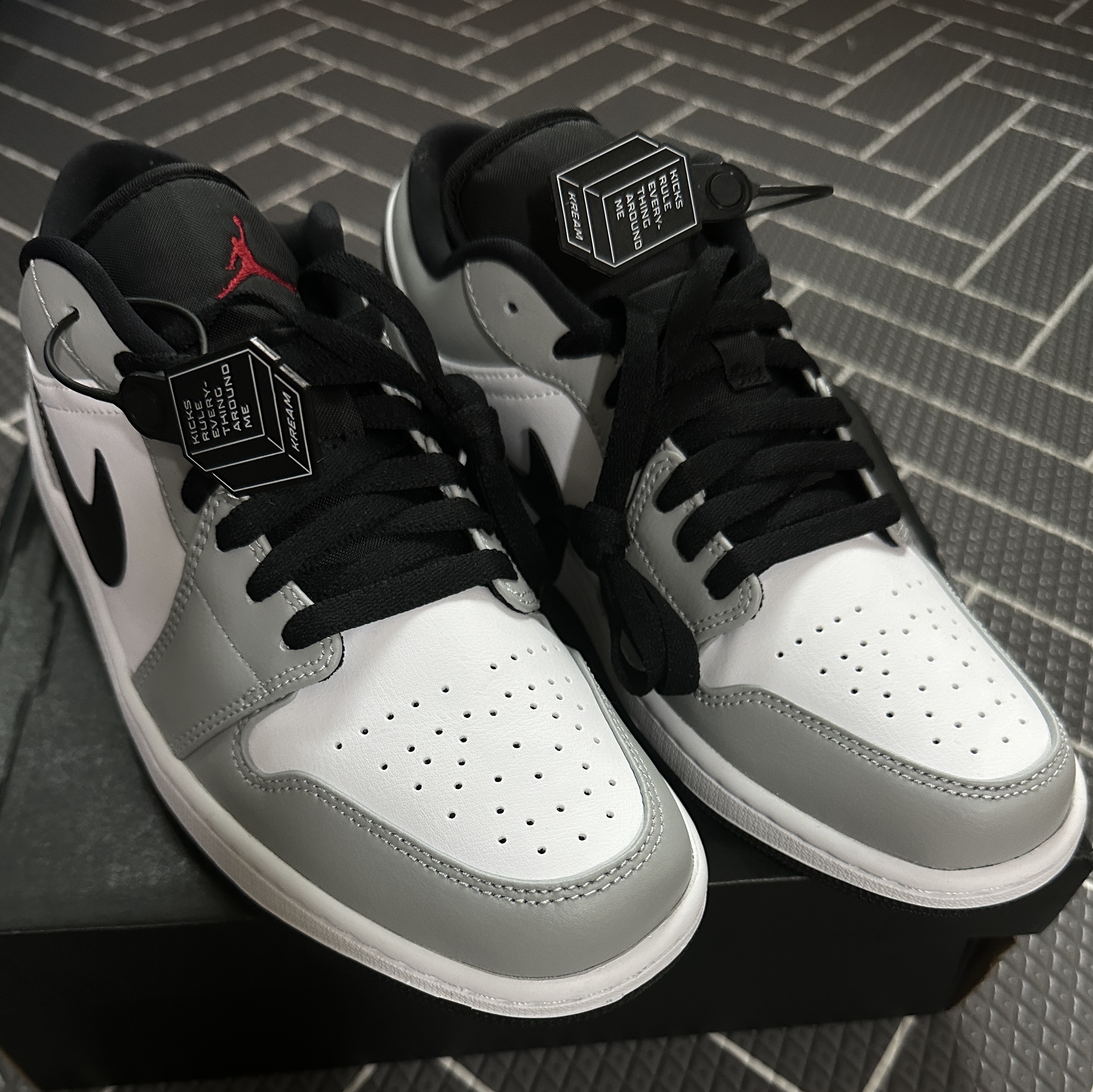 Jordan 1 Low Light Smoke Grey 착용 스타일 - 2