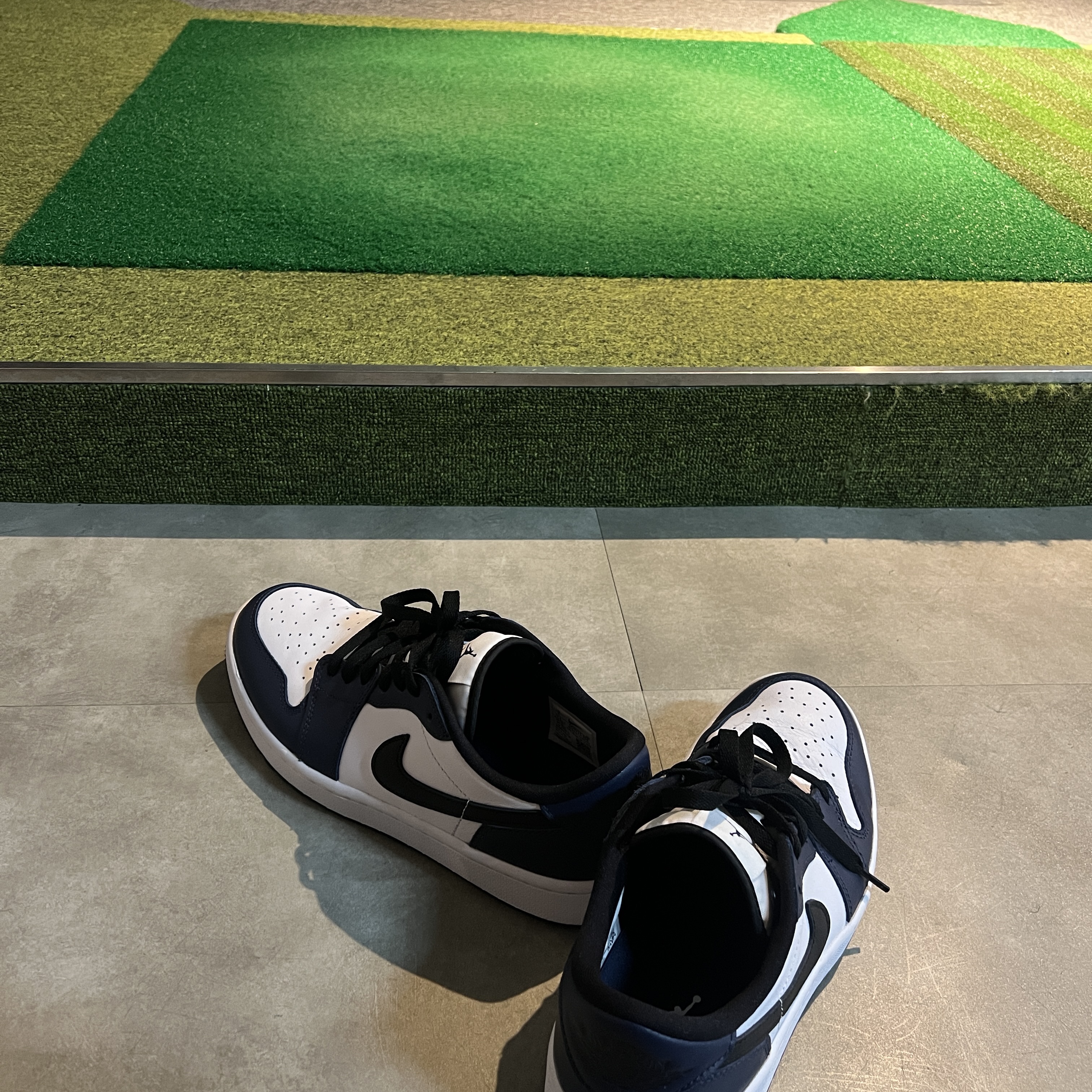 Jordan 1 Low Golf Midnight Navy 착용 스타일 - 1