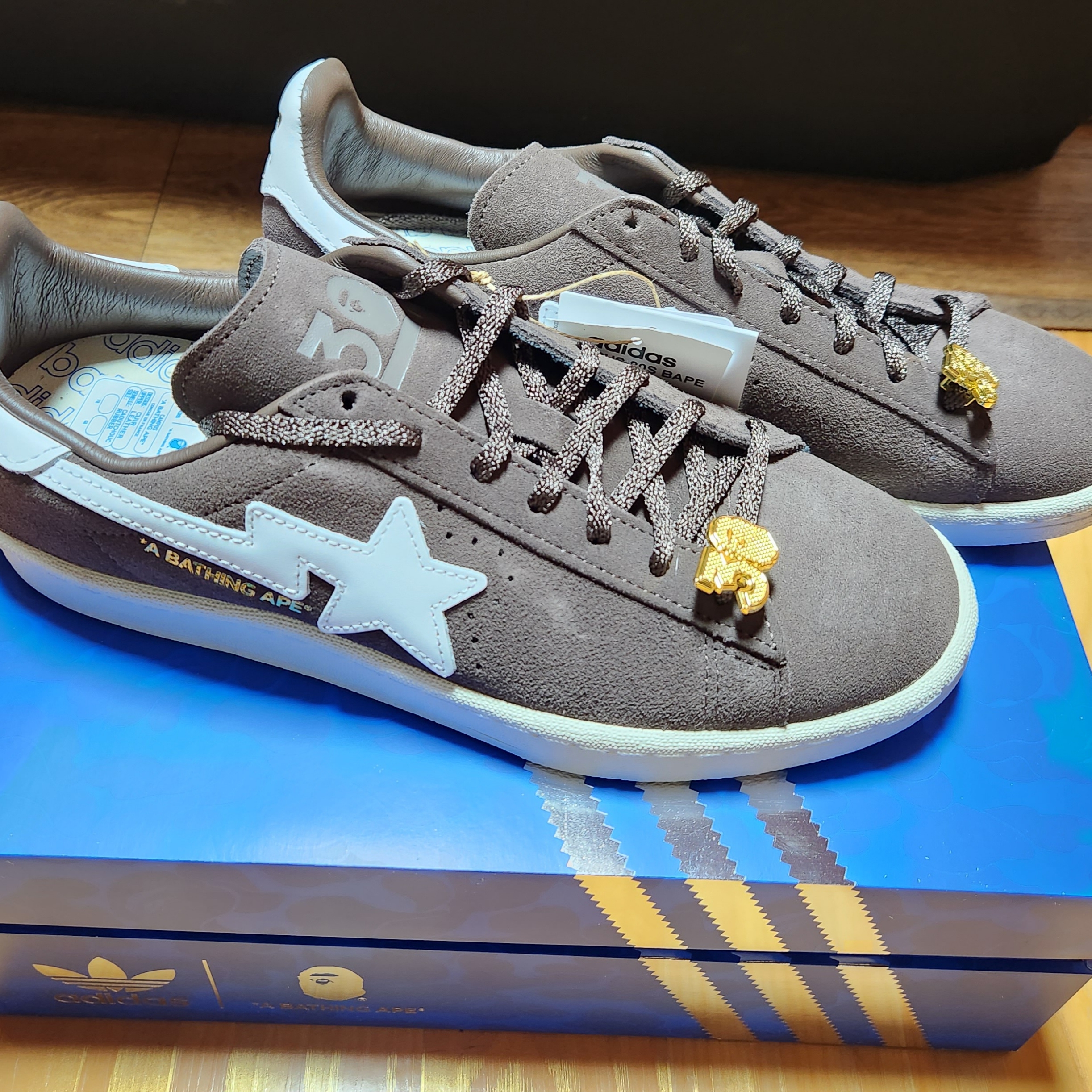 Adidas x BAPE Campus 80s Brown 착용 스타일 - 3