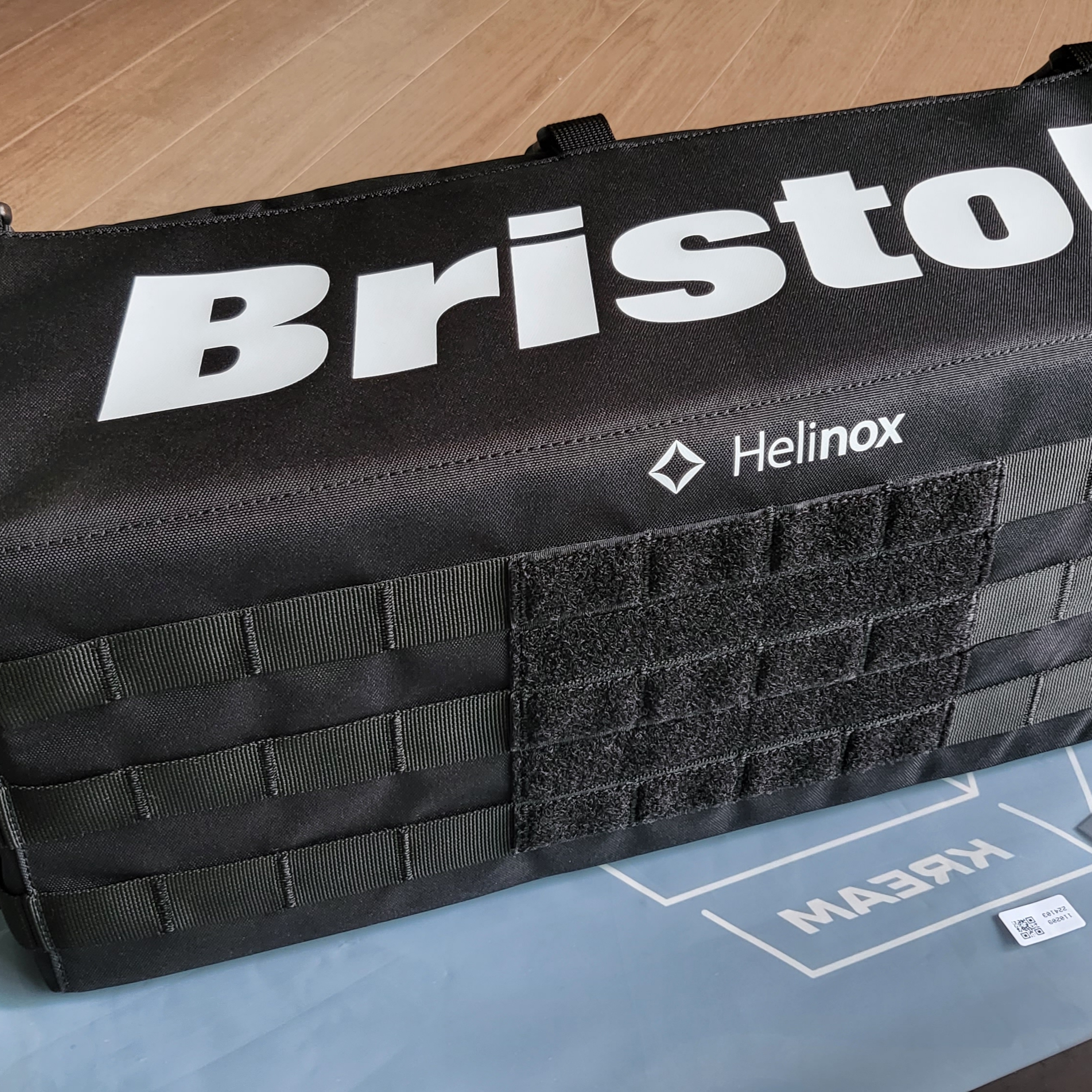 Helinox x FC Real Bristol Tactical Table Side Storage M Black 착용 스타일 - 2