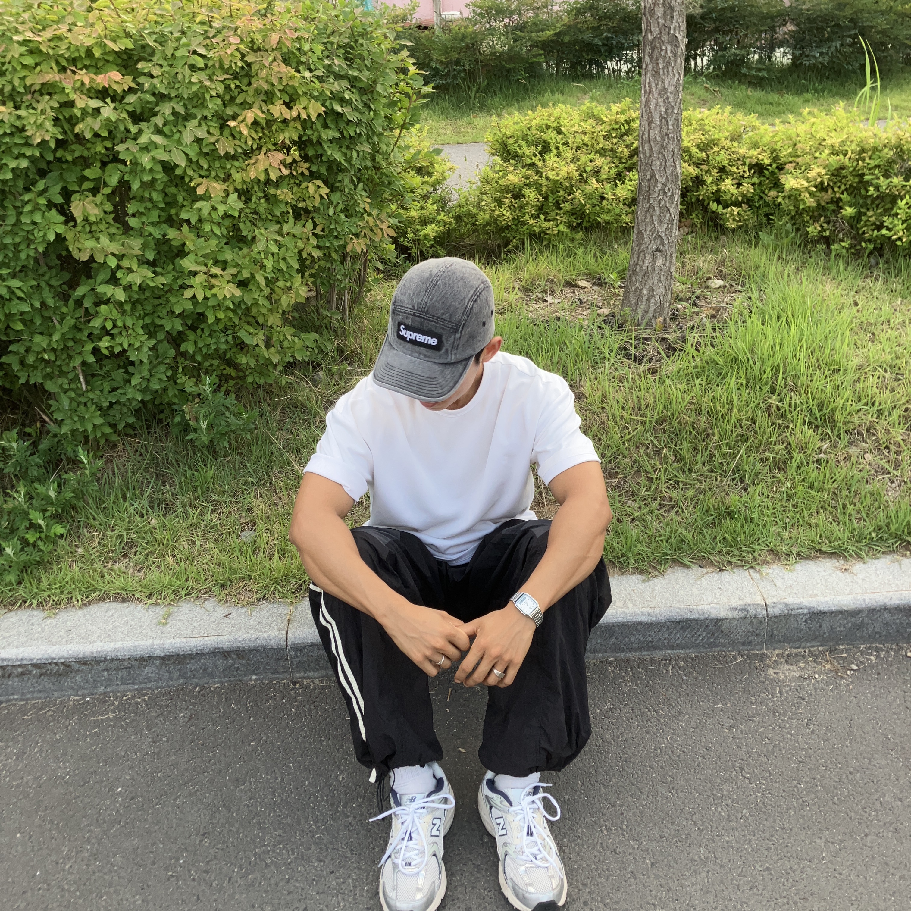 Supreme Denim Camp Cap Washed Black - 22FW 착용 스타일 - 1