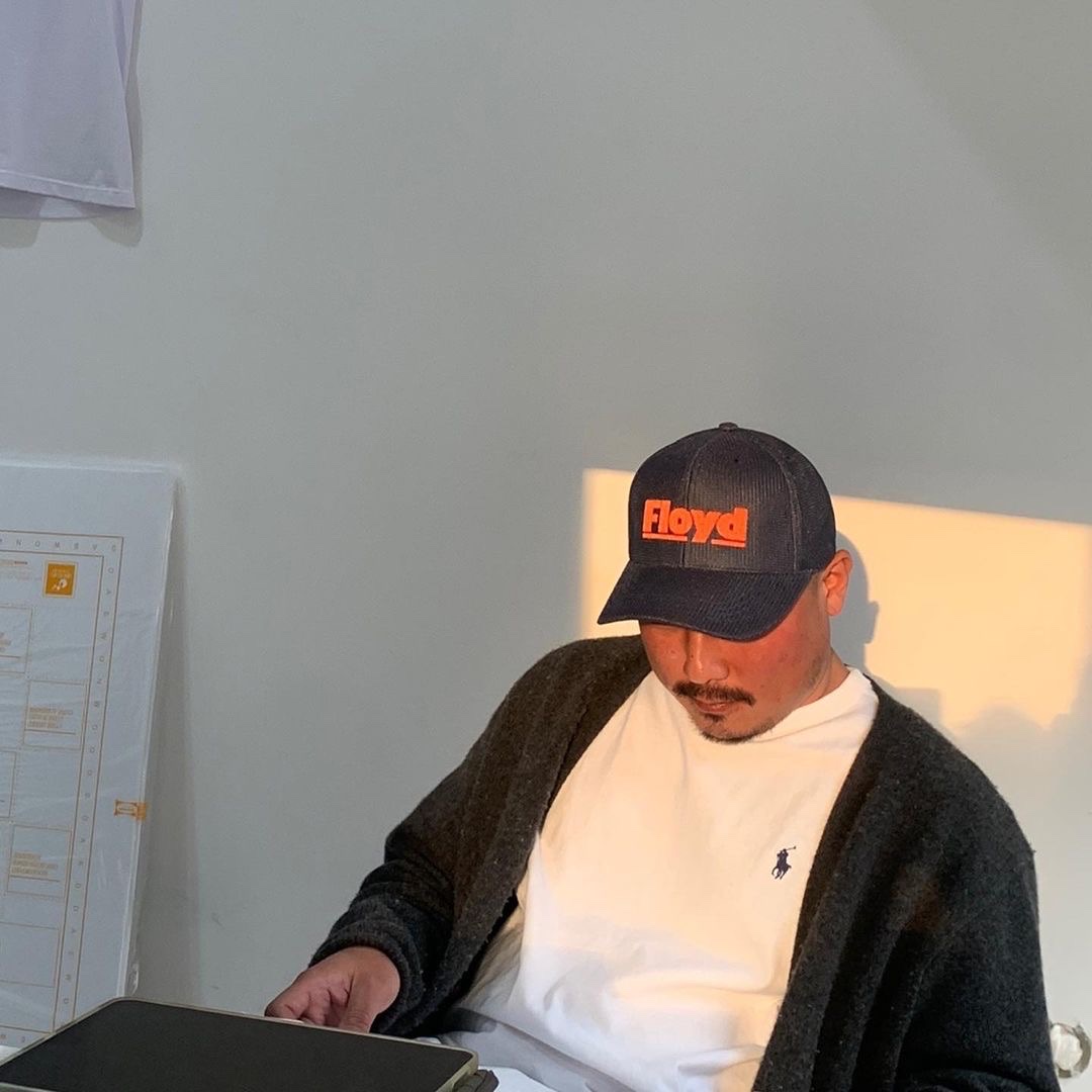 Floyd Baseball Cap Super Blue Orange 착용 스타일