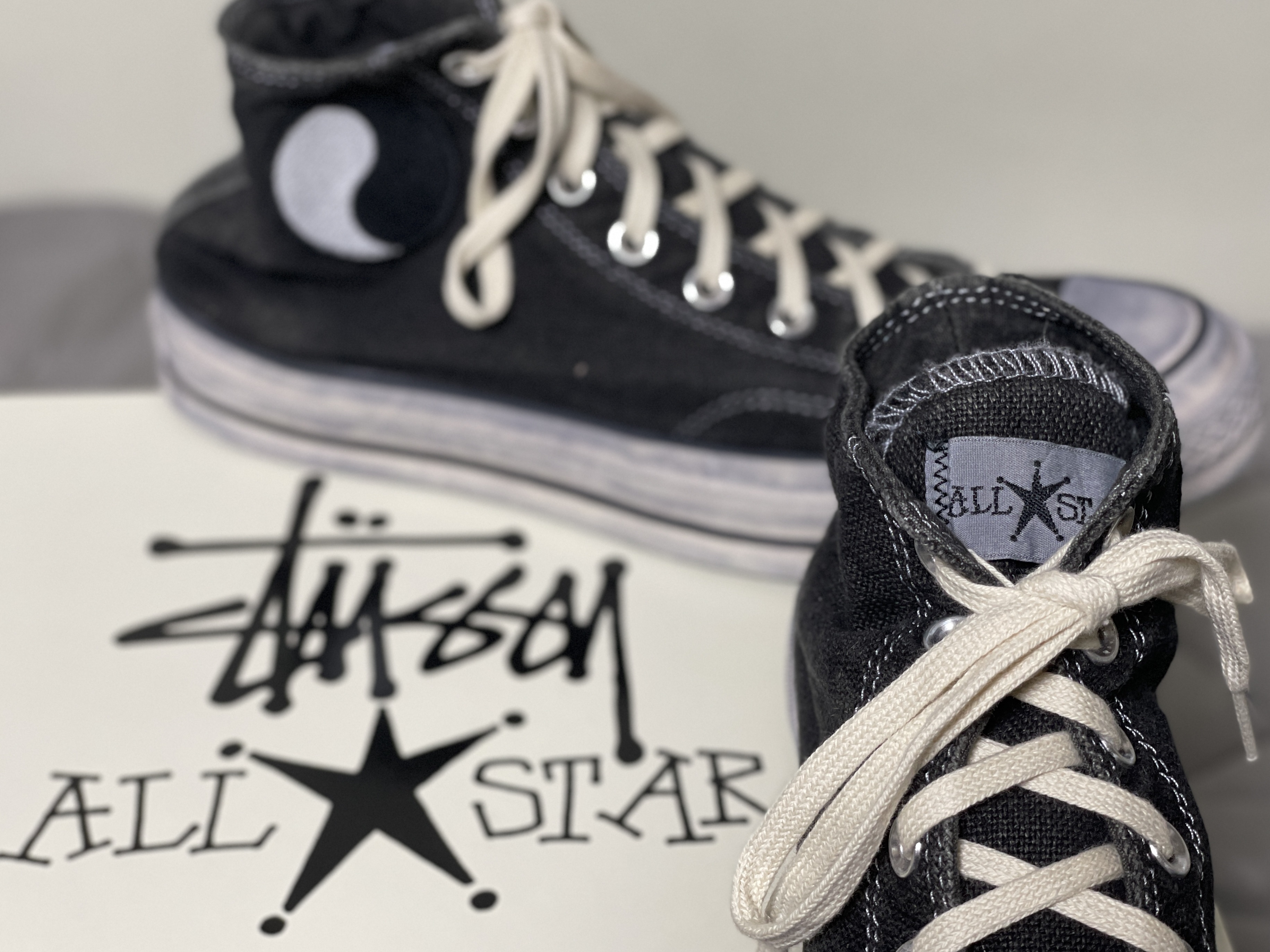 Converse x Stussy x Our Legacy Work Shop Chuck 70 High Pigeon Grey 착용 스타일 - 2