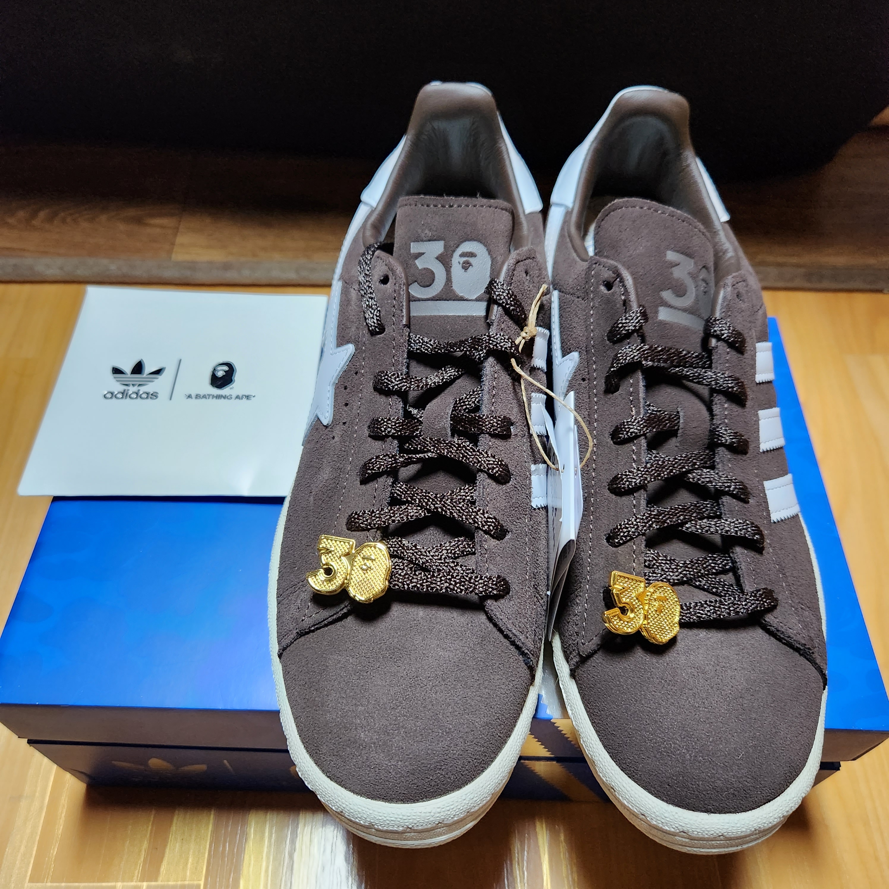 Adidas x BAPE Campus 80s Brown 착용 스타일 - 1