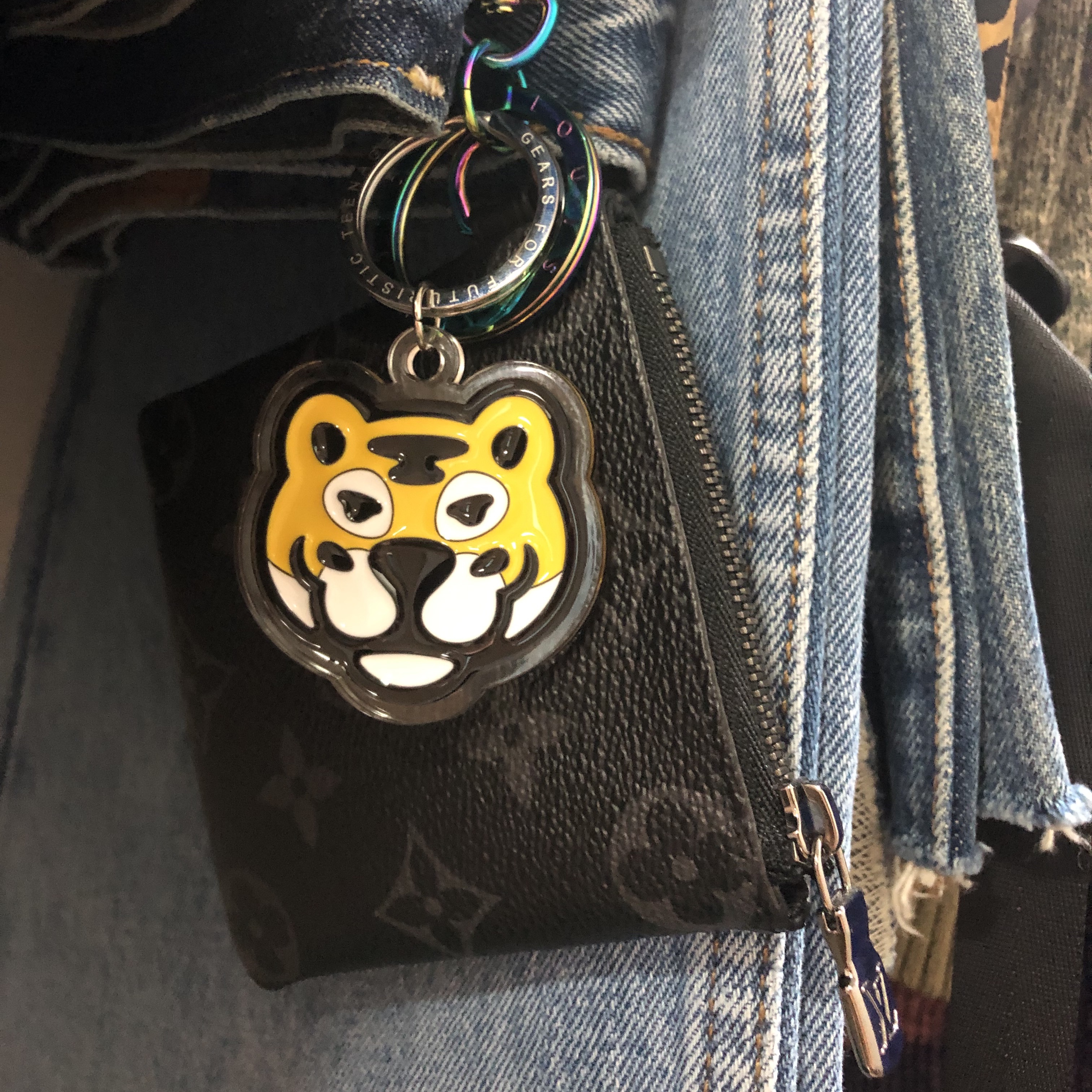 Human Made Acrylic Animal Keyring Yellow 착용 스타일