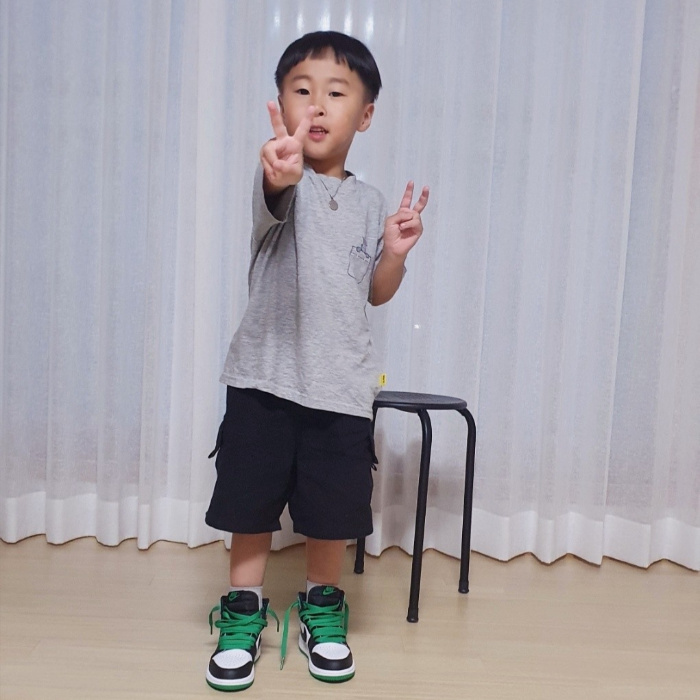 (PS) Jordan 1 Retro High OG Black and Lucky Green 착용 스타일 - 2