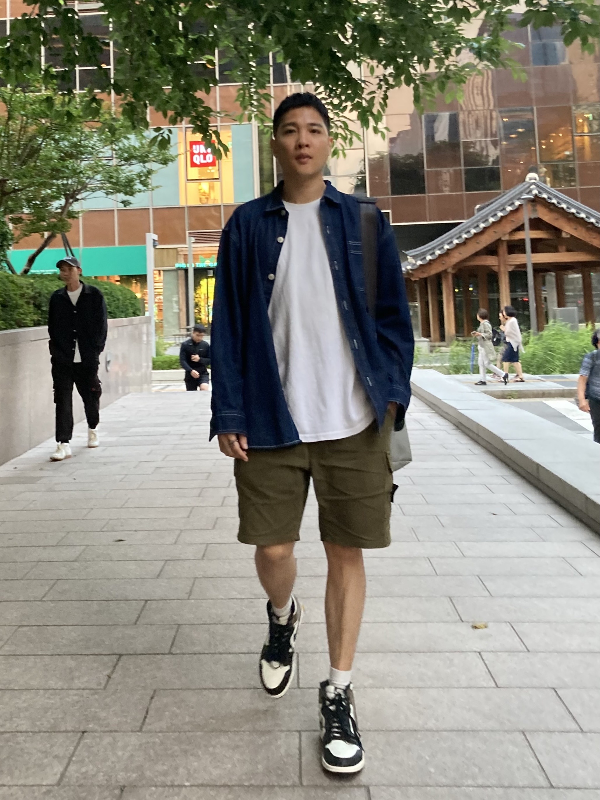 Jordan 1 Retro High OG Black Mocha 착용 스타일