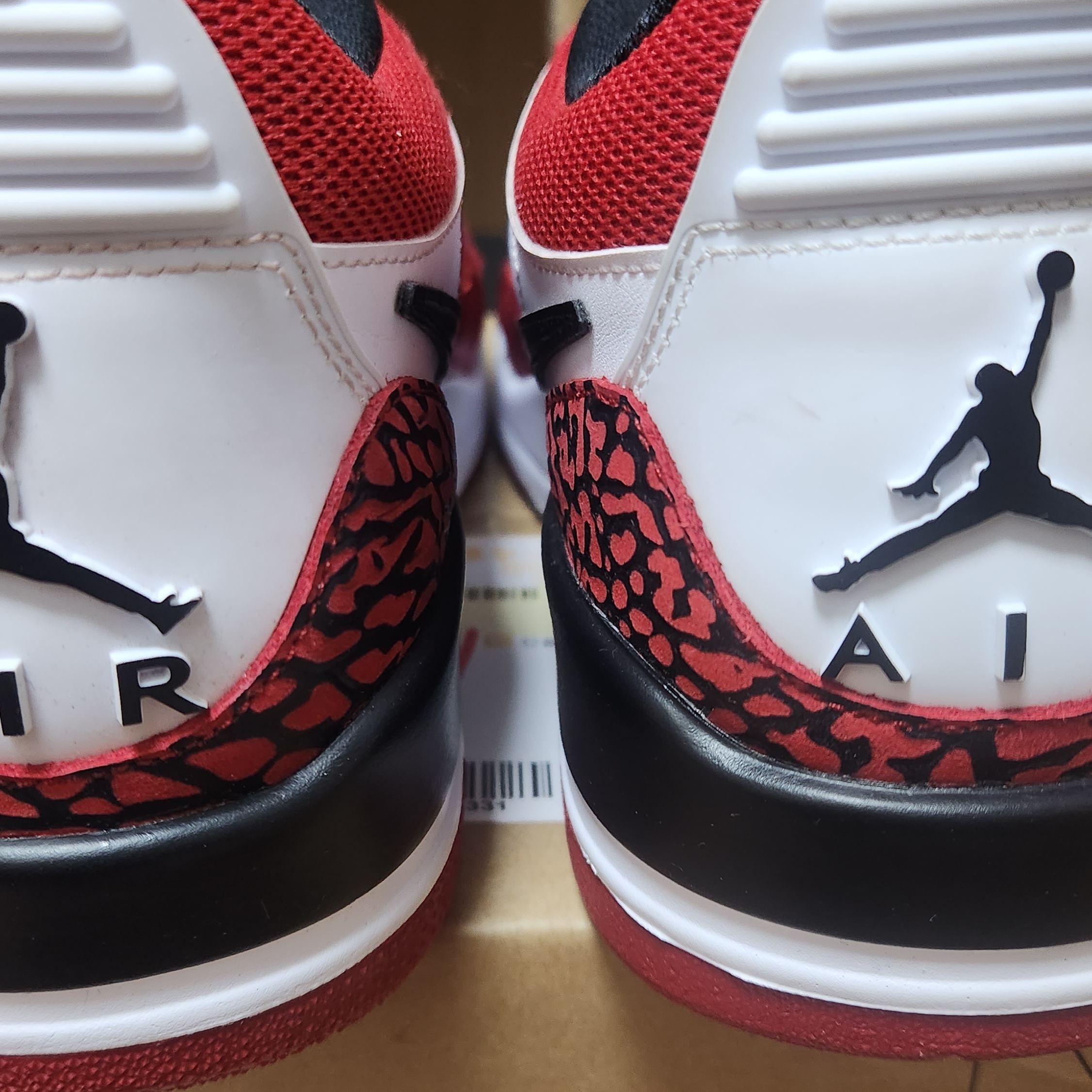 Jordan Legacy 312 Low Chicago 2022 착용 스타일 - 3