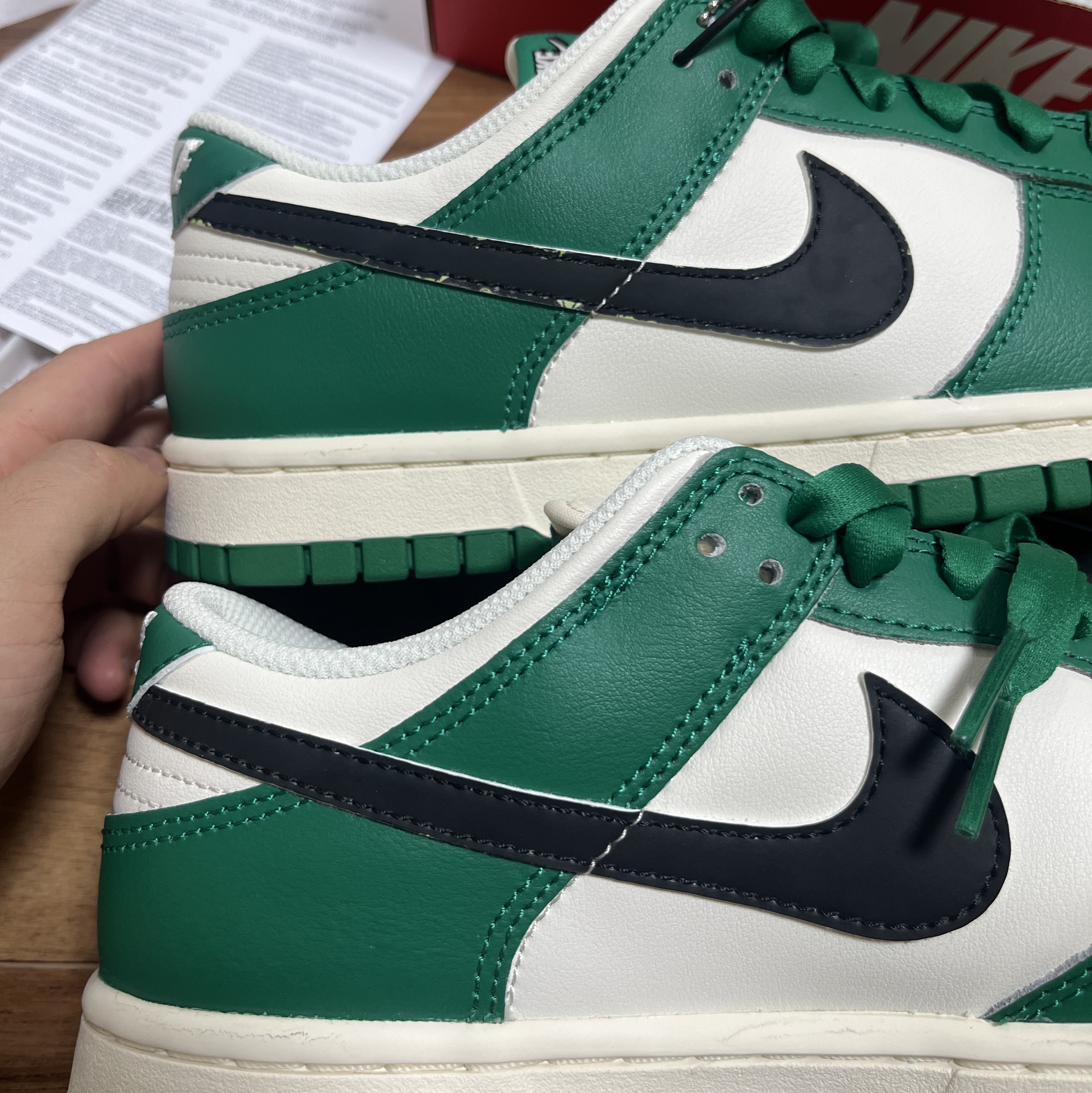 Nike Dunk Low Retro SE Jackpot Malachite 착용 스타일