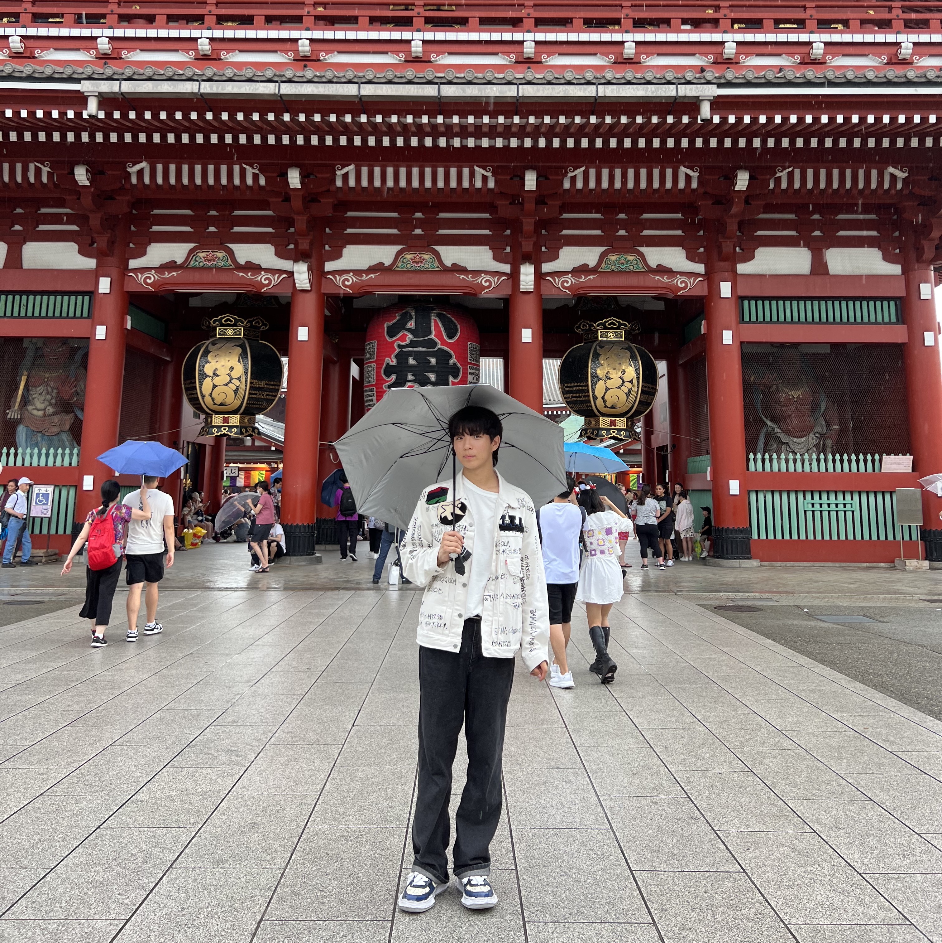 Maison Mihara Yasuhiro Wayne OG Sole Brushed Patent Low-top Sneakers Blue, Stussy x Our Legacy x Denim Tears TTL Denim Jacket White 착용 스타일 - 2