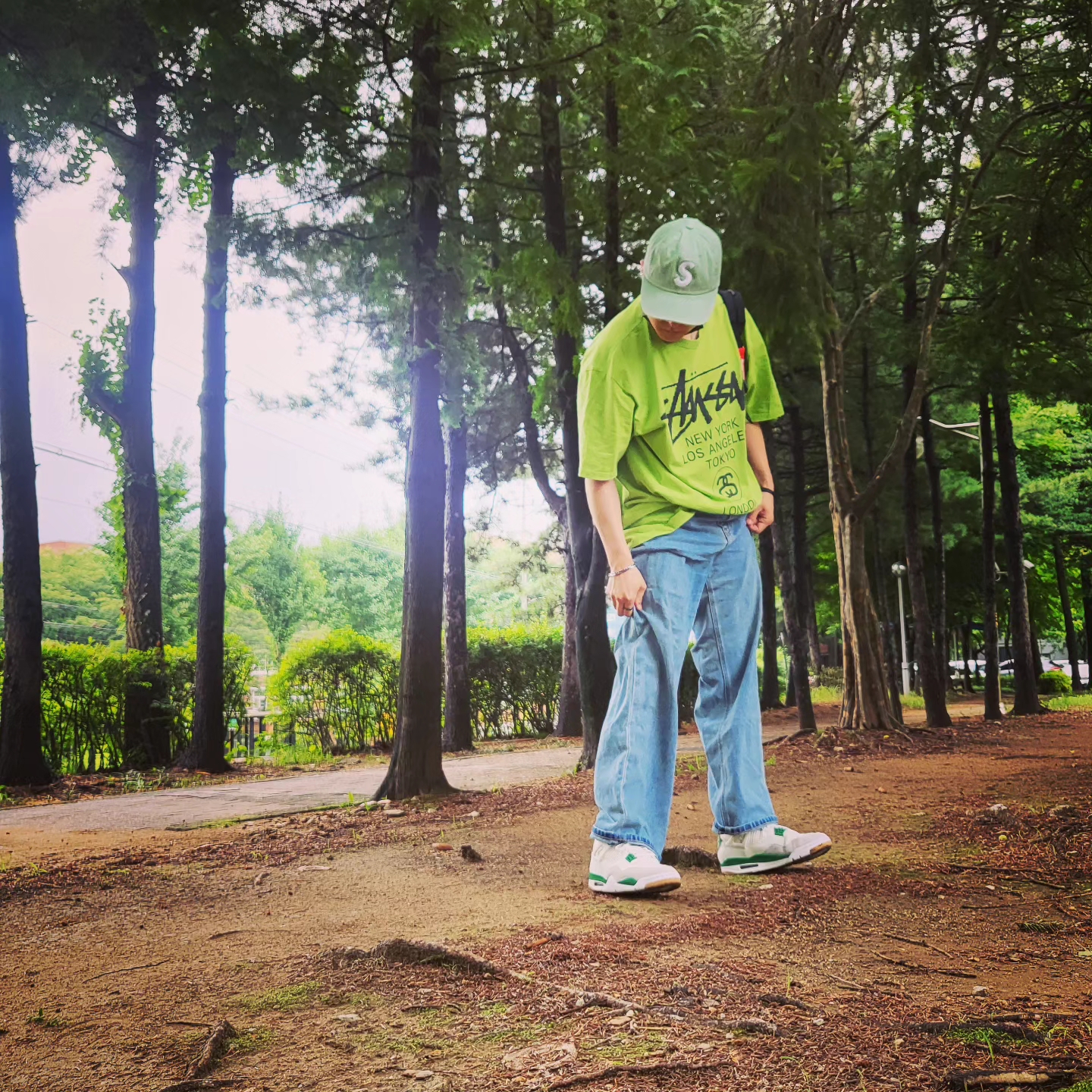 Supreme Pigment Print S Logo 6-Panel Light Sage - 22FW, Stussy World Tour T-Shirt Tea 2023 착용 스타일 - 1