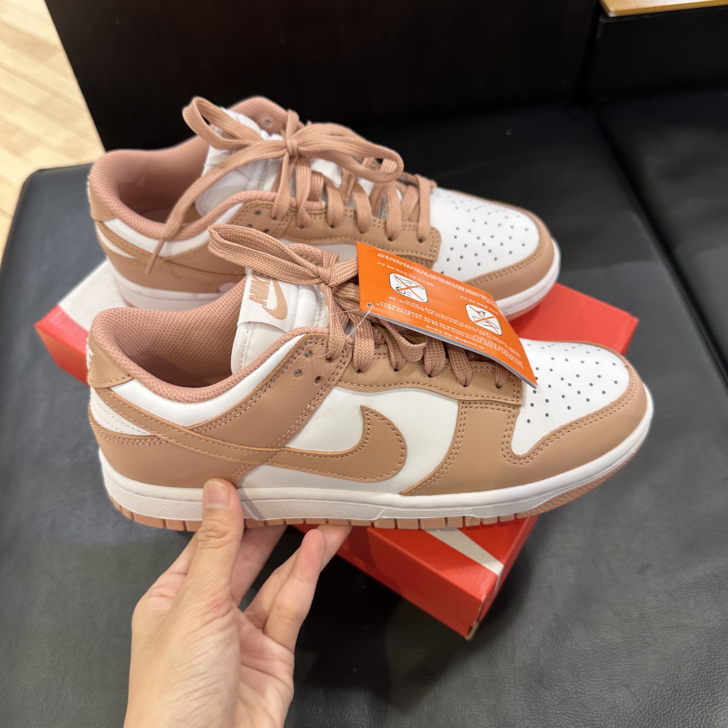(W) Nike Dunk Low Rose Whisper 착용 스타일 - 3