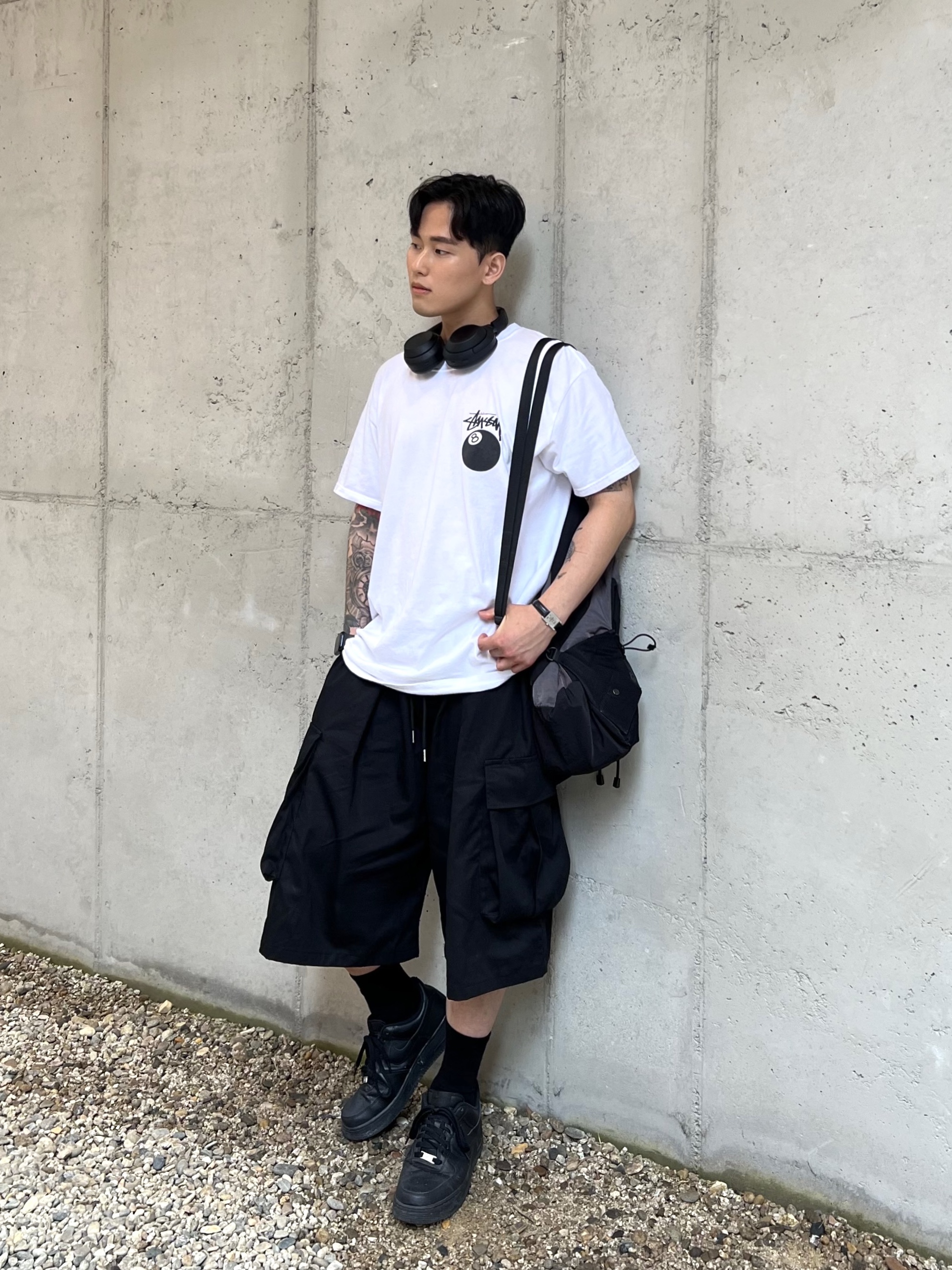 Nike Air Force 1 '07 Low Triple Black, Stussy 8 Ball T-Shirt White - 22SS 착용 스타일