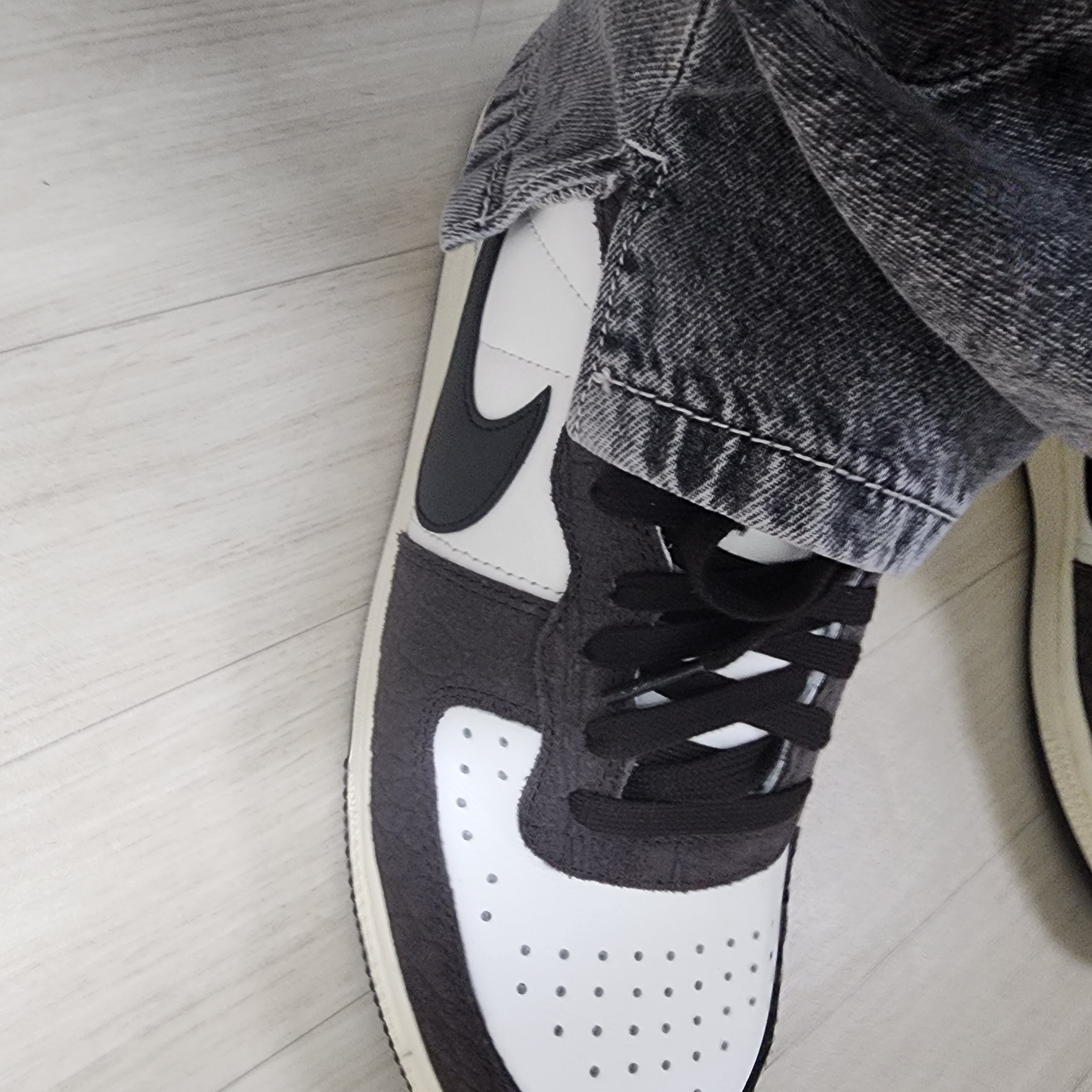 Nike Terminator Low Velvet Brown 착용 스타일 - 2